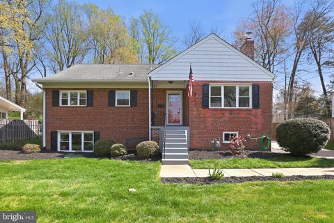 Photo of 3111 Faber Drive, FALLS CHURCH, VA 22044 (MLS # VAFX2299870)