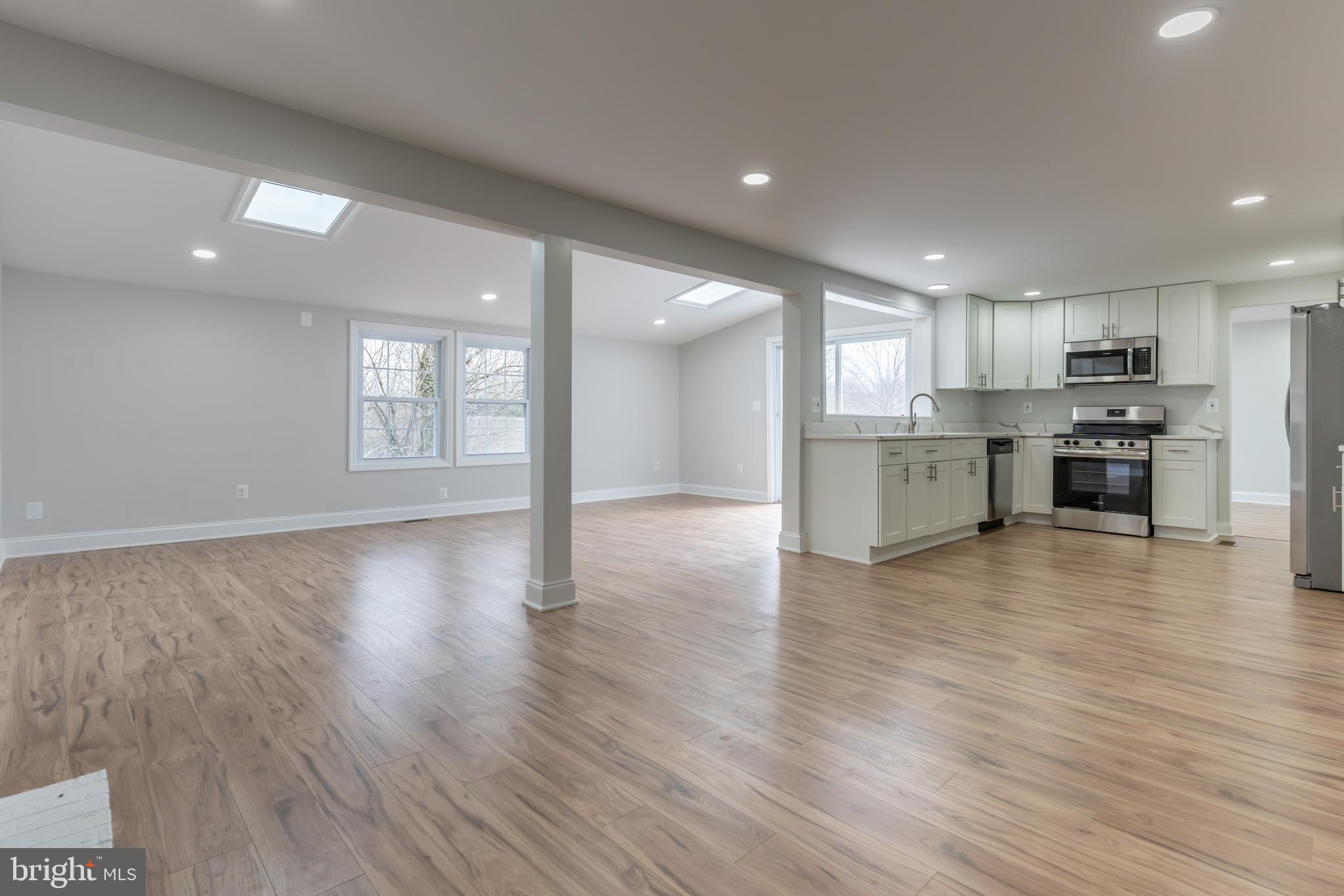 SENECA CHASE - Residential