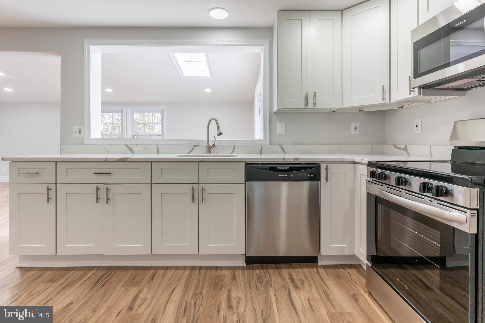 SENECA CHASE - Residential