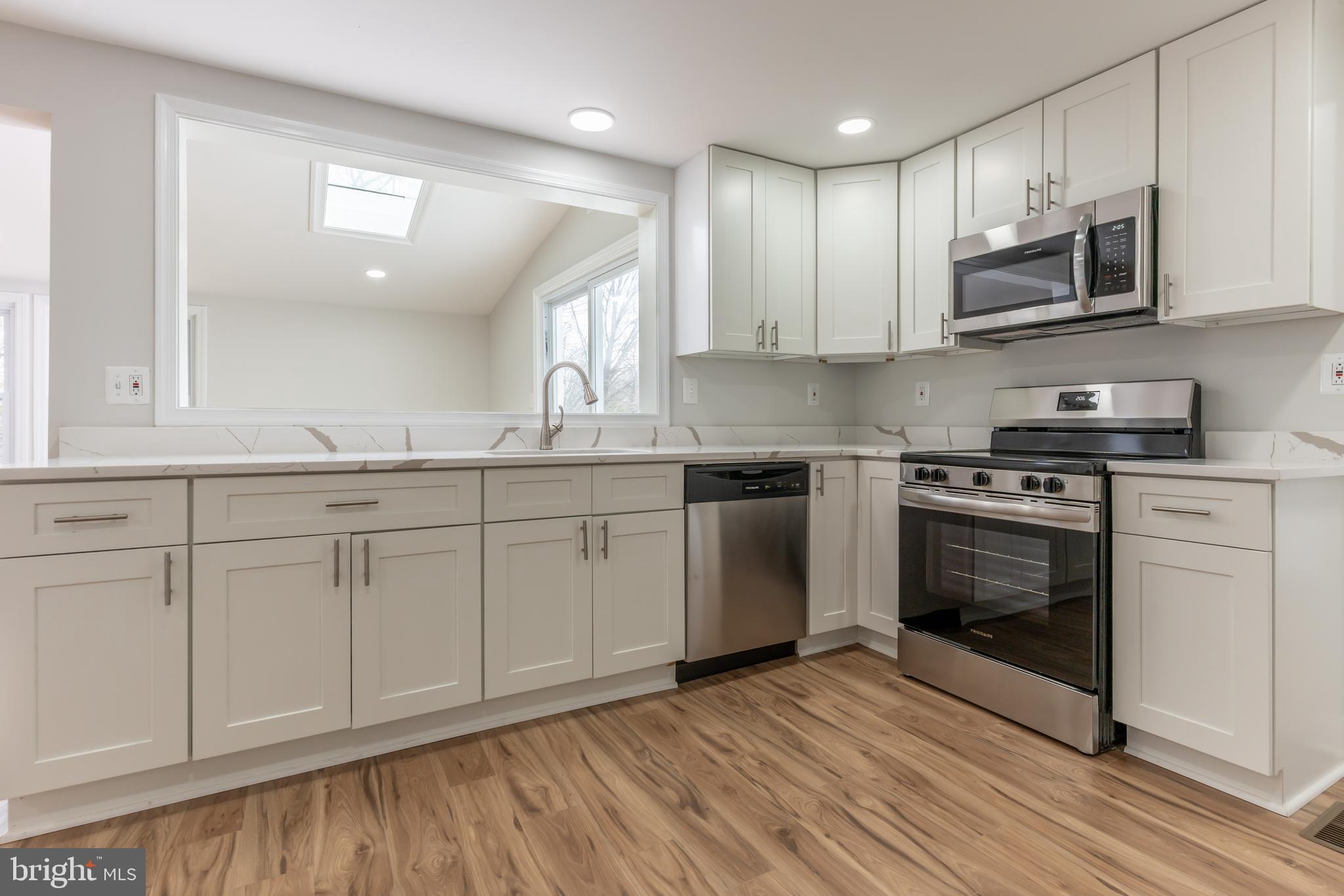 SENECA CHASE - Residential