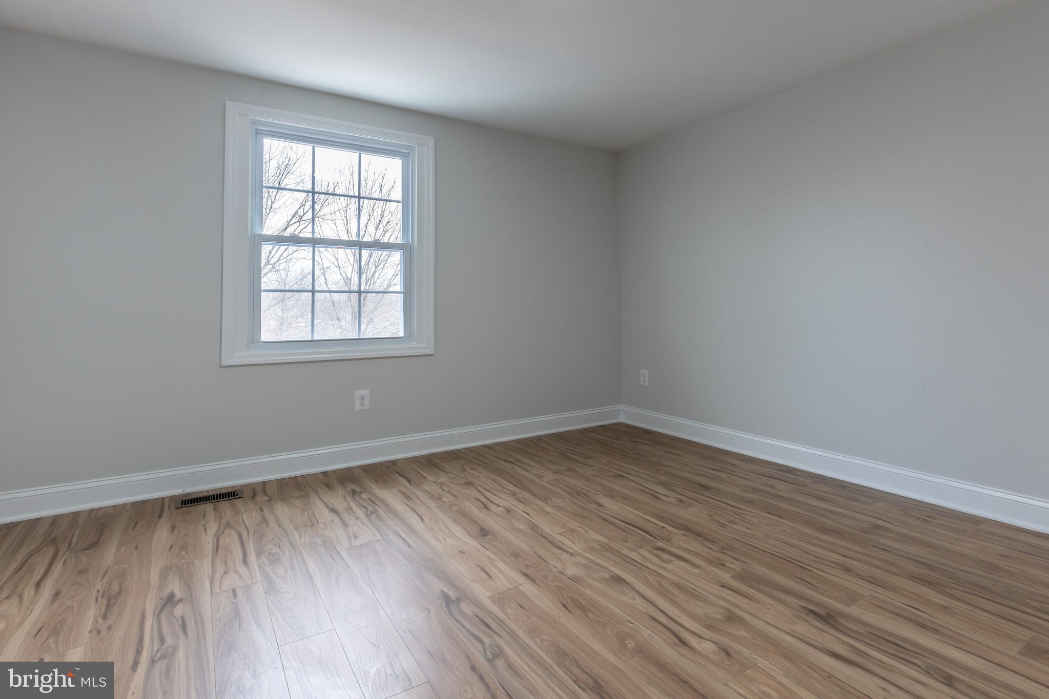 SENECA CHASE - Residential