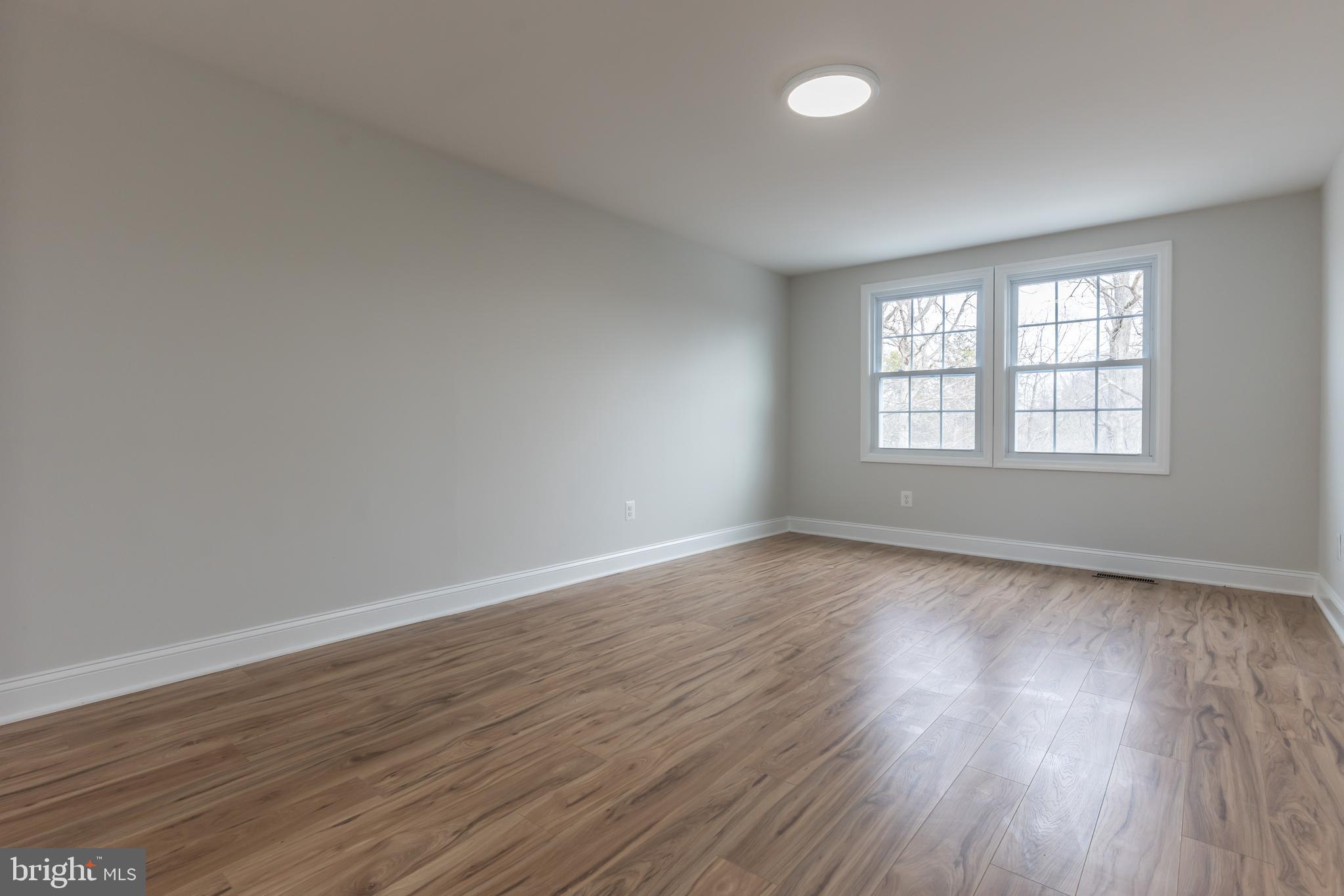 SENECA CHASE - Residential