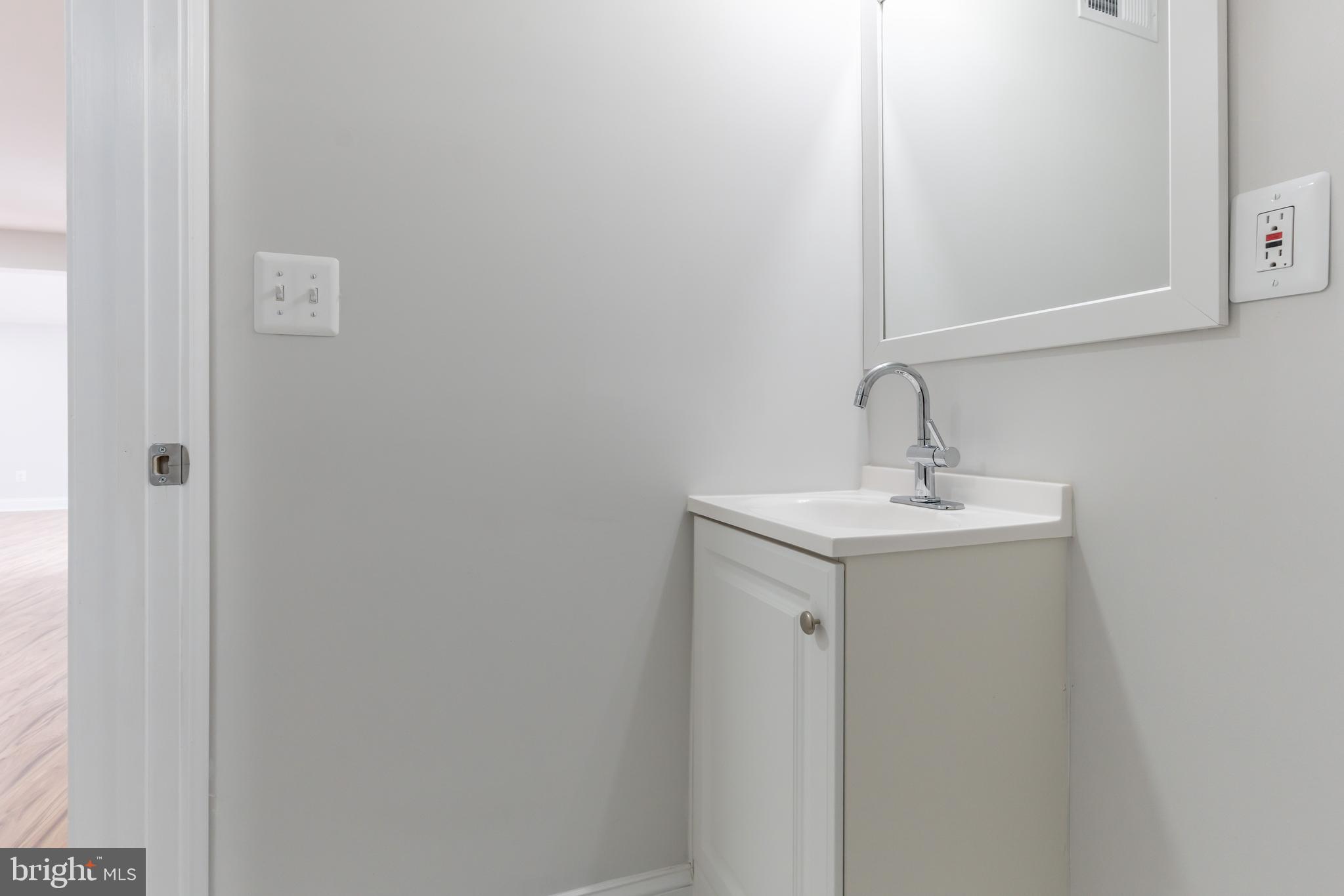 SENECA CHASE - Residential