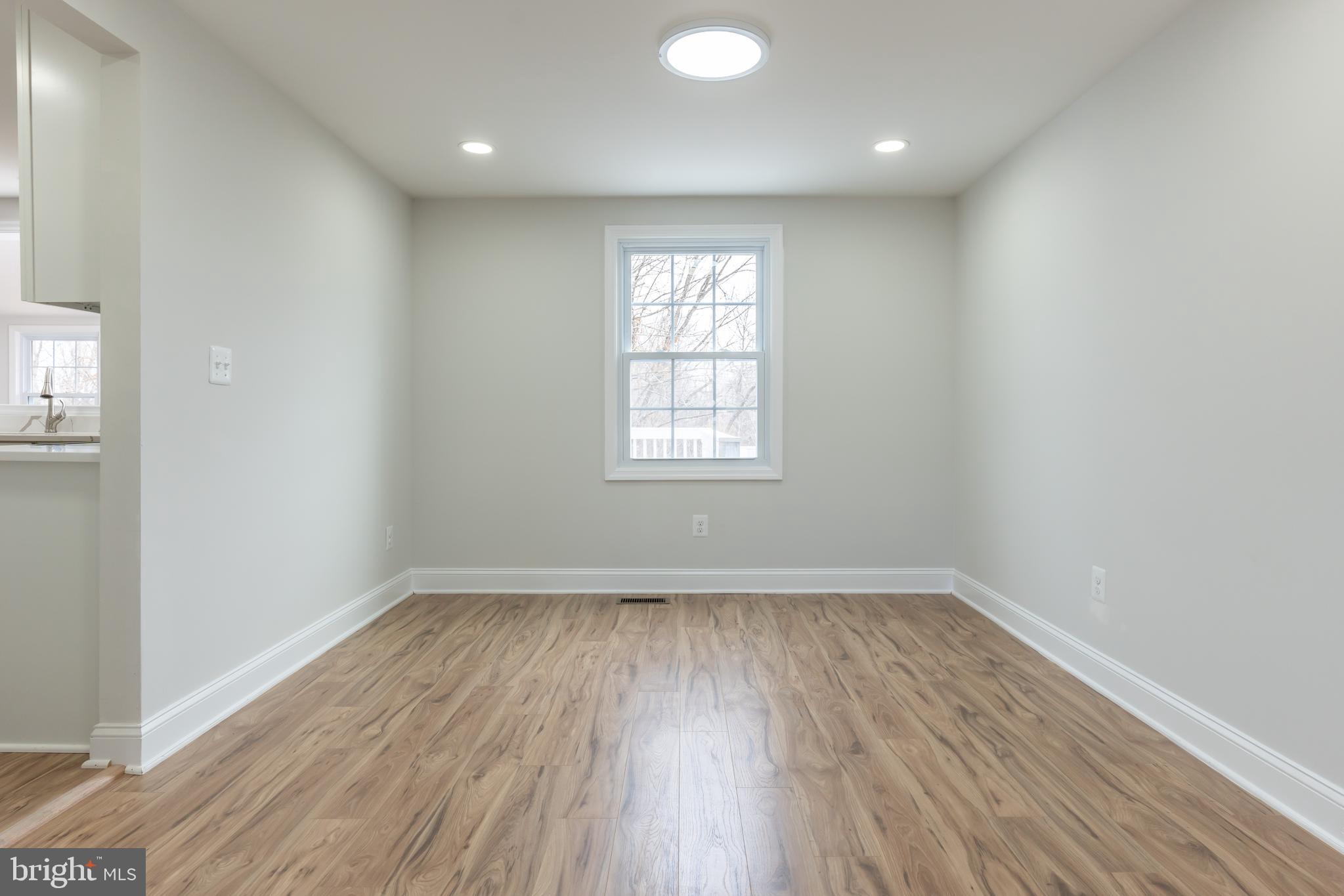 SENECA CHASE - Residential