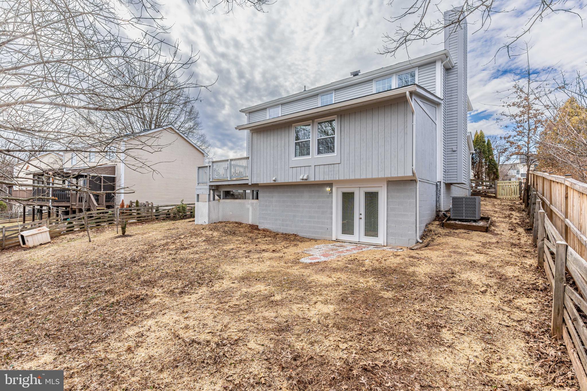 SENECA CHASE - Residential