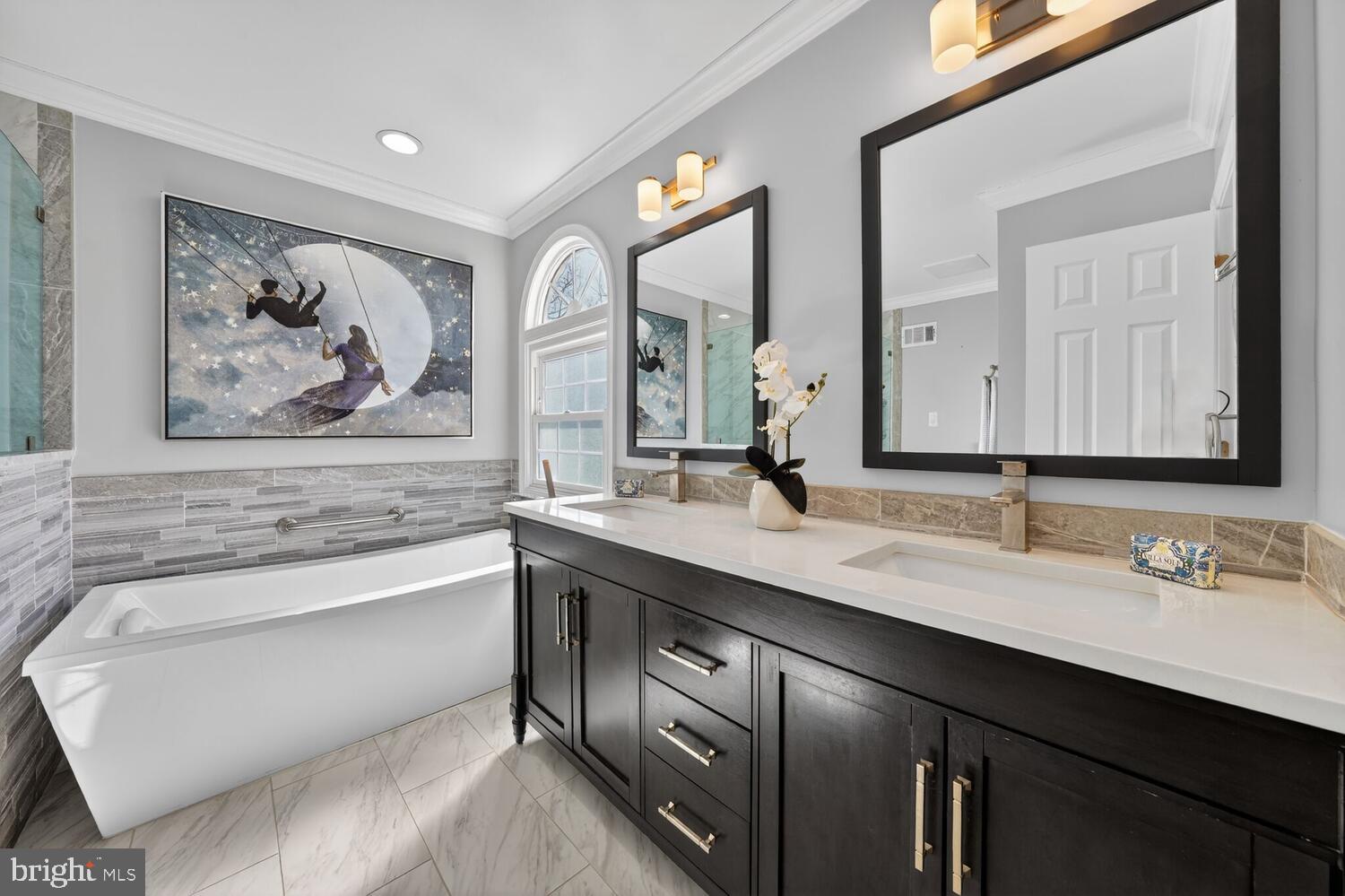 DONEGAL OAKS - Residential