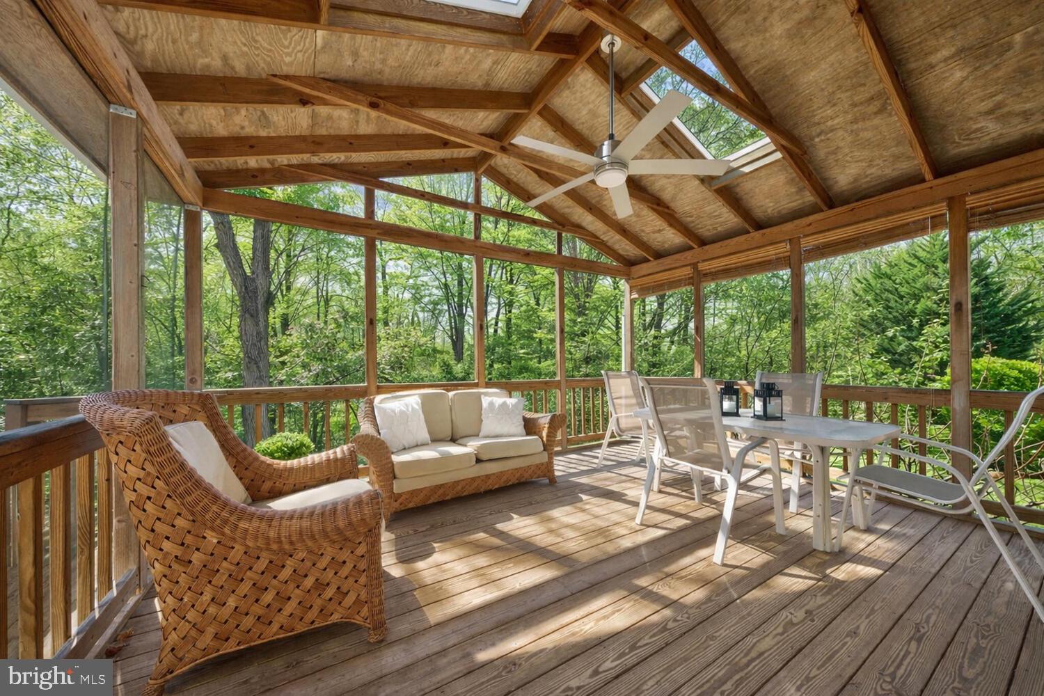 DONEGAL OAKS - Residential