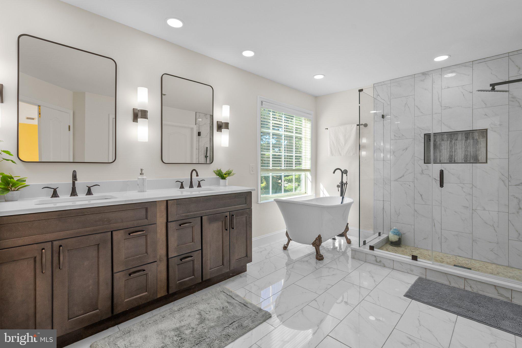 CLARKS GLEN - Residential