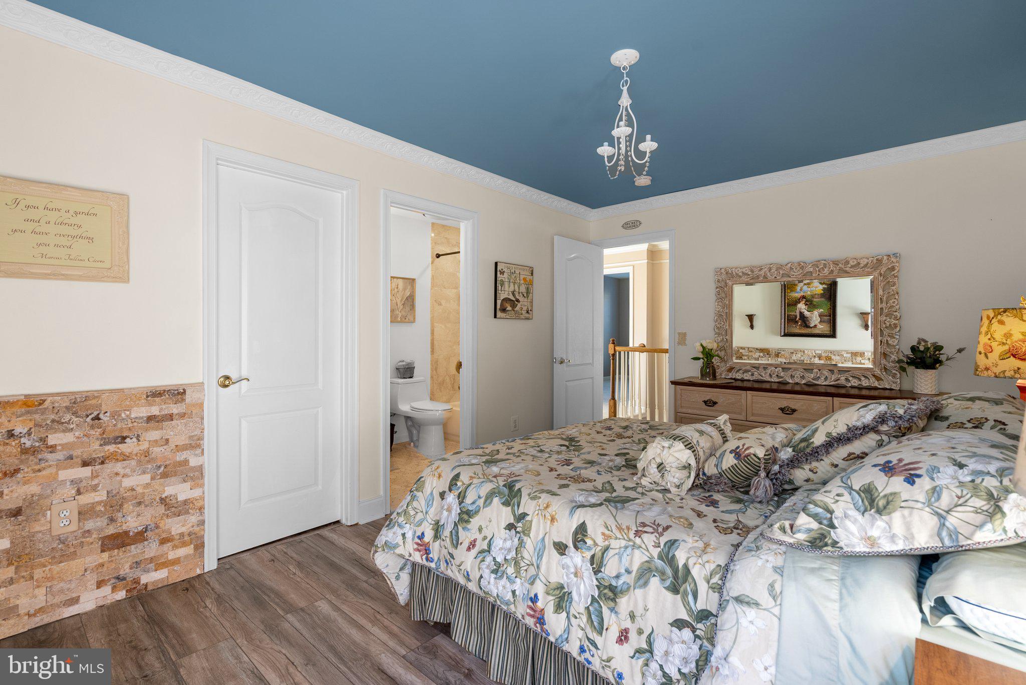 CLARKS GLEN - Residential