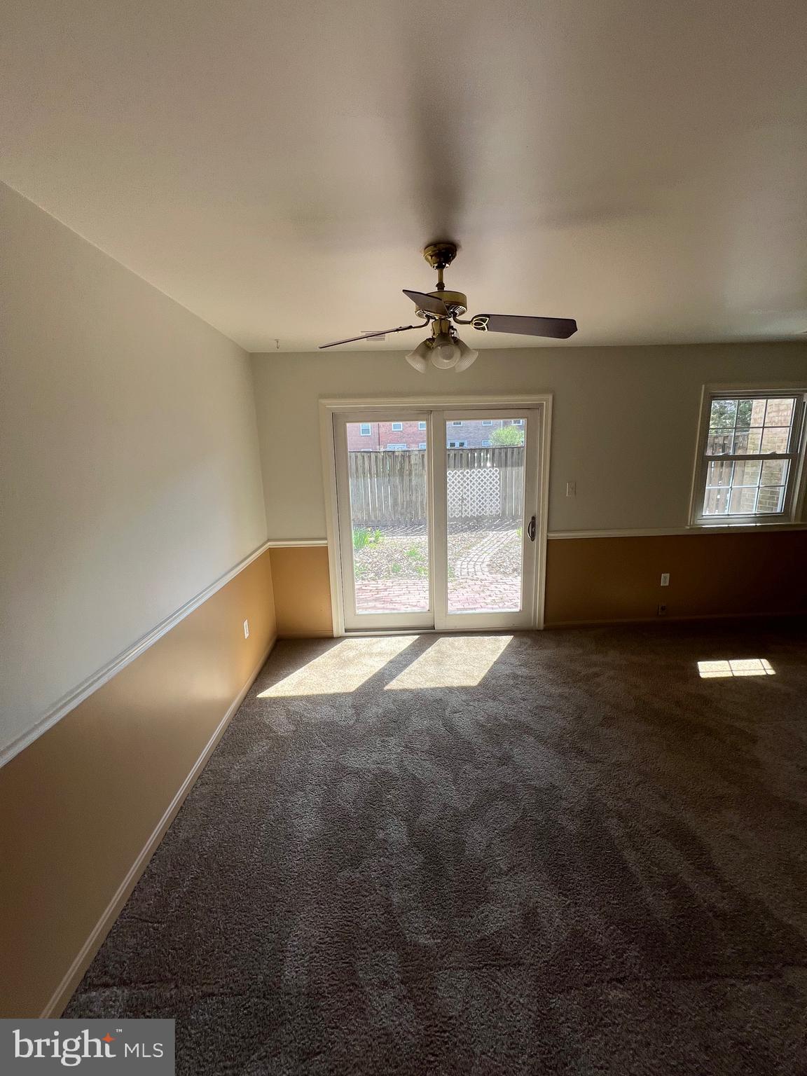 VILLAGE OF OAKLAND MILLS - Residential Lease