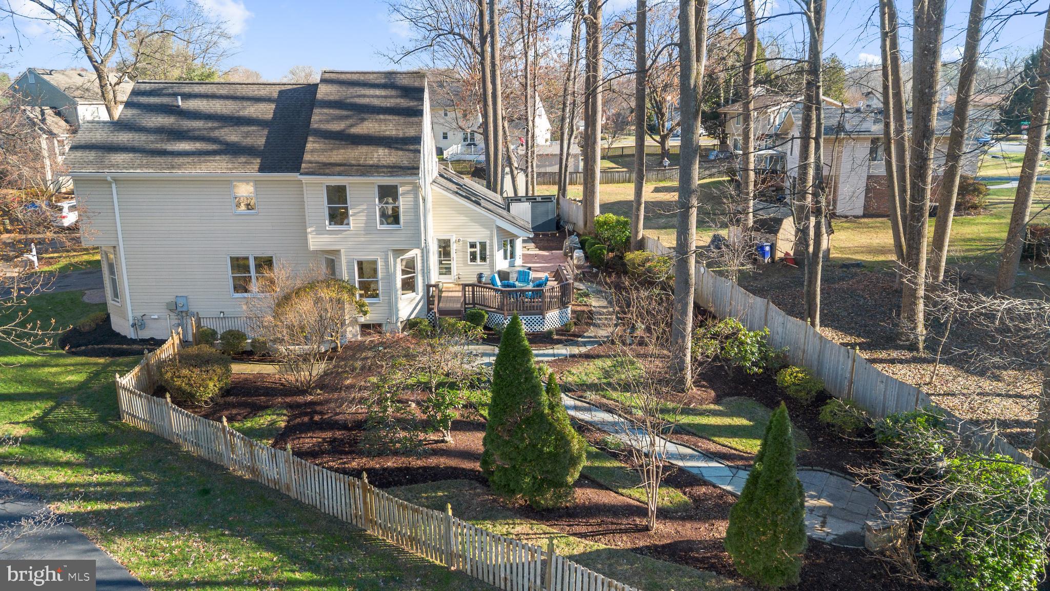 BROOKEVILLE KNOLLS - Residential