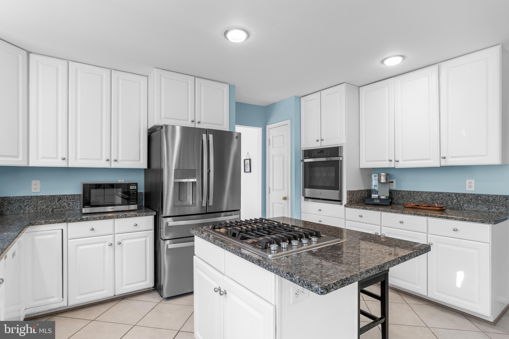 BROOKEVILLE KNOLLS - Residential