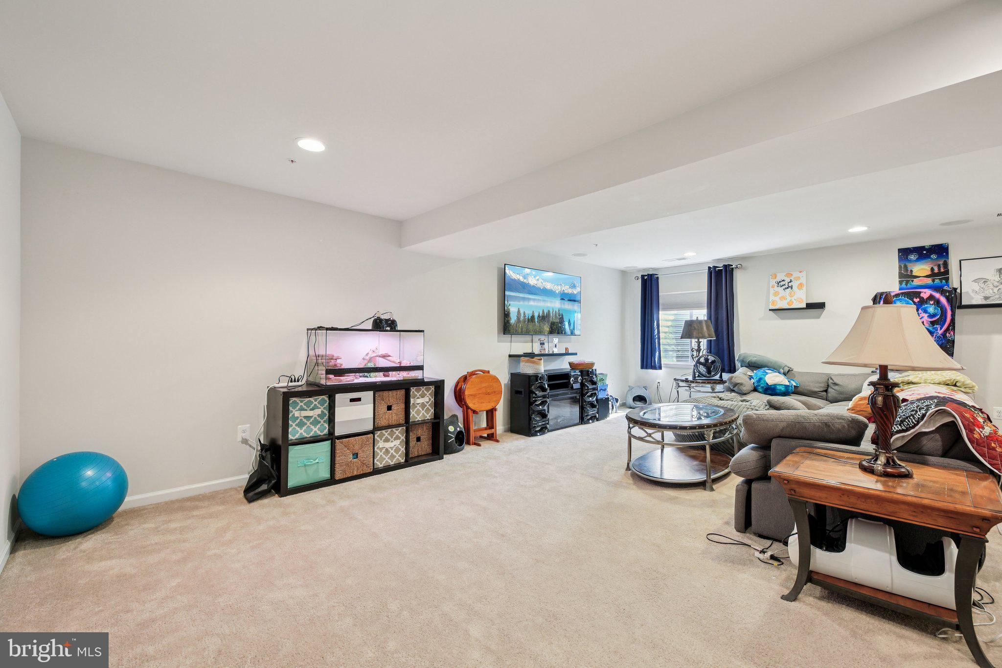 FIELDCREST - Residential