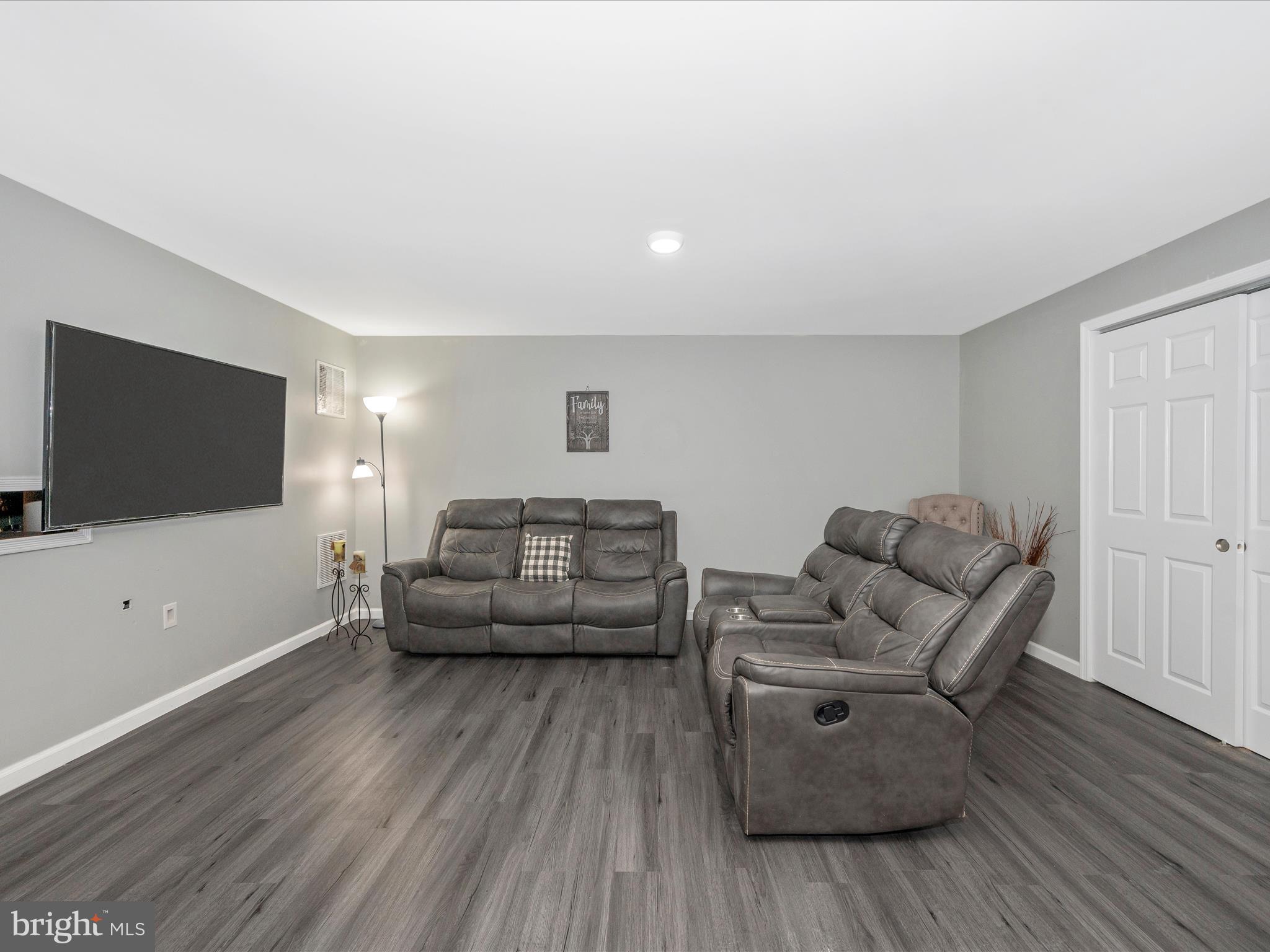 HUNTFIELD - Residential