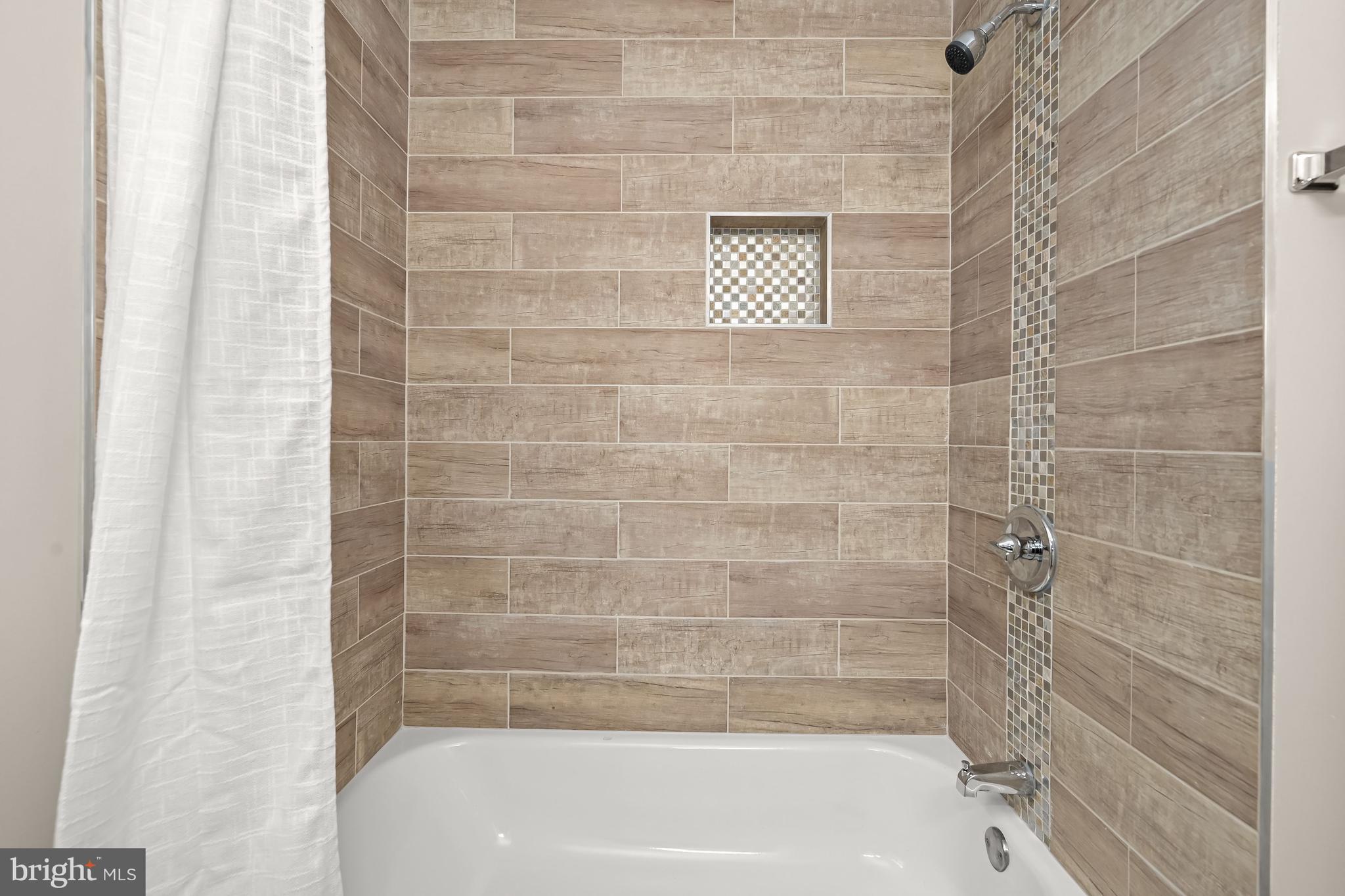 LUTHERVILLE - Residential