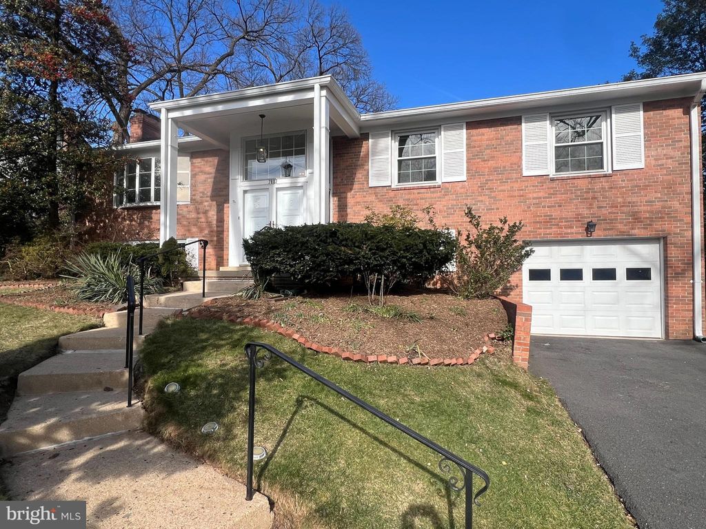 Photo of 7802 Birnam Wood Drive, MCLEAN, VA 22102 (MLS # VAFX2277924)