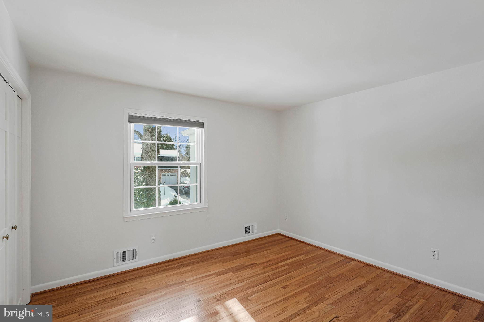 MC LEAN HAMLET - Residential