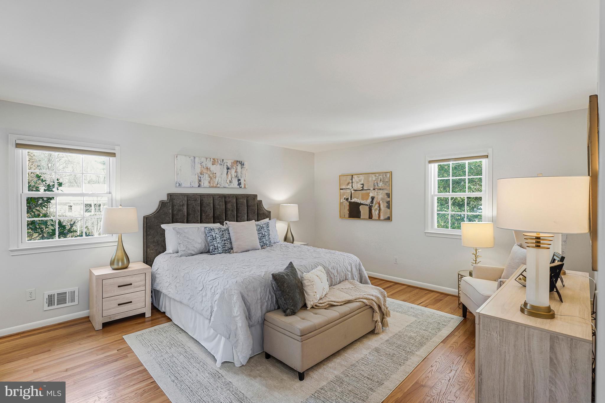 MC LEAN HAMLET - Residential