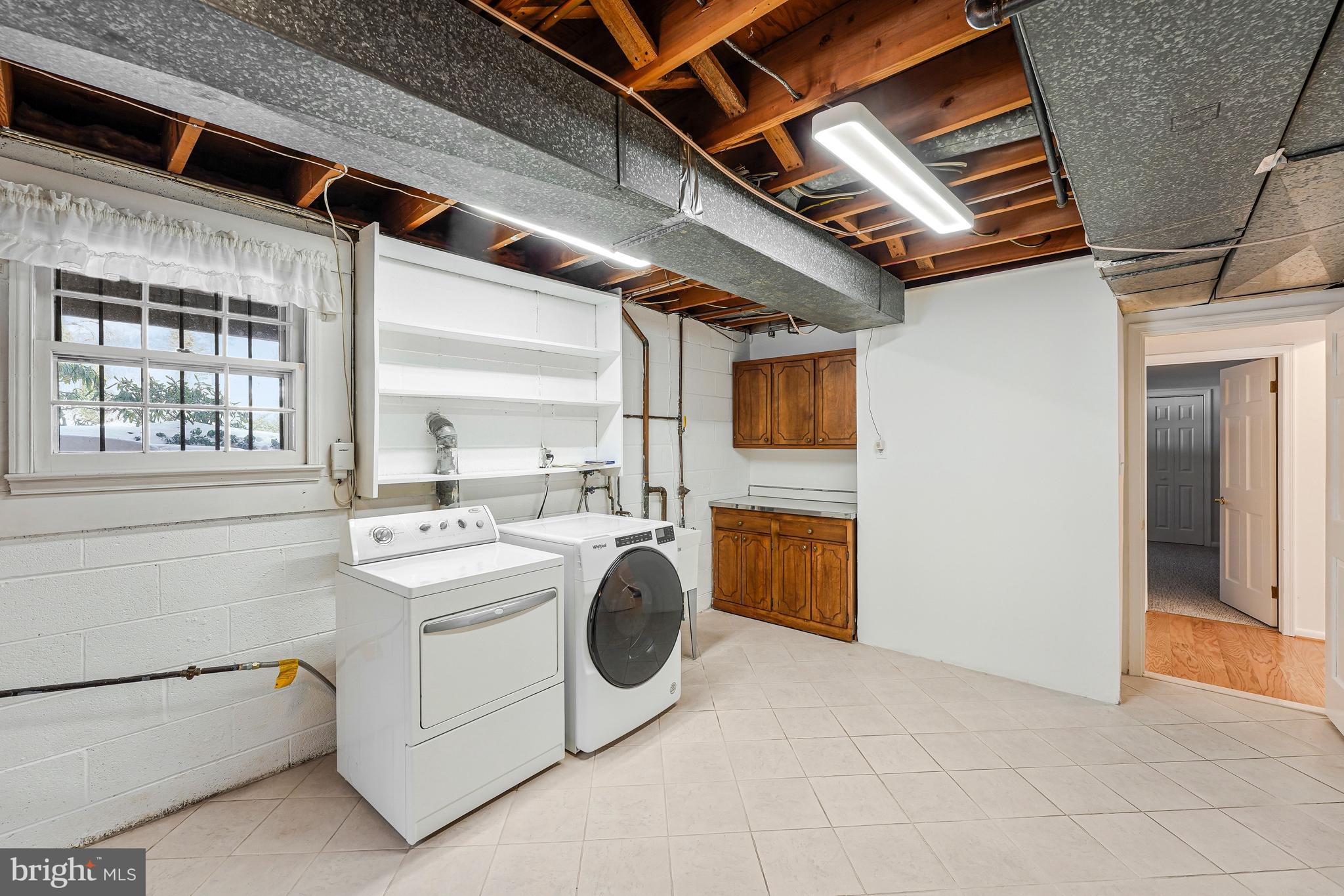 MC LEAN HAMLET - Residential