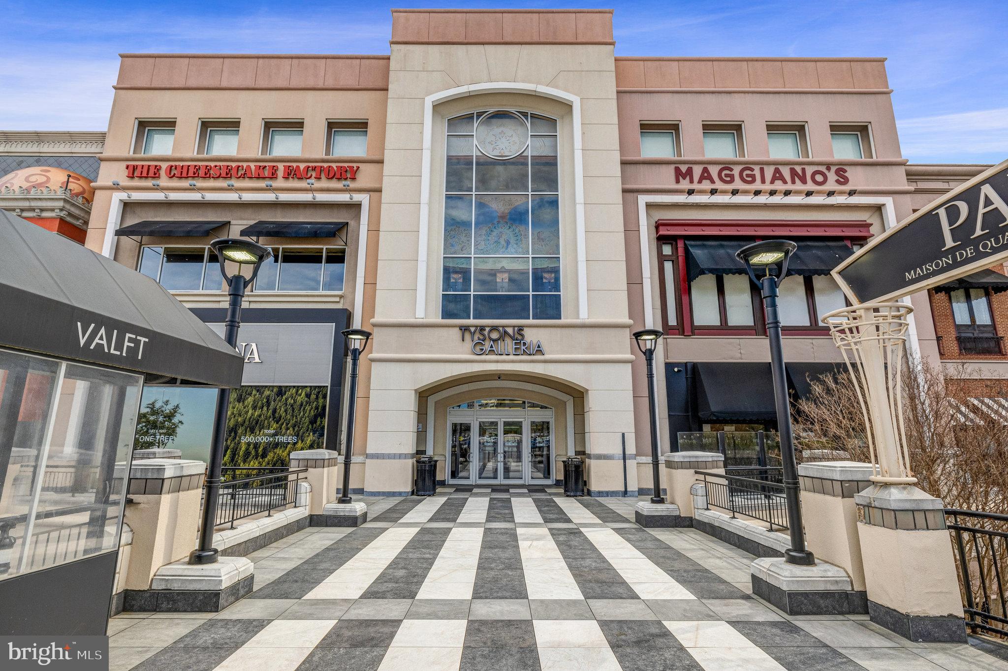 MC LEAN HAMLET - Residential