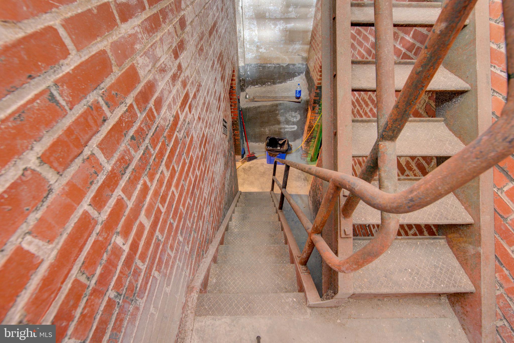 SHARSWOOD - Commercial Lease