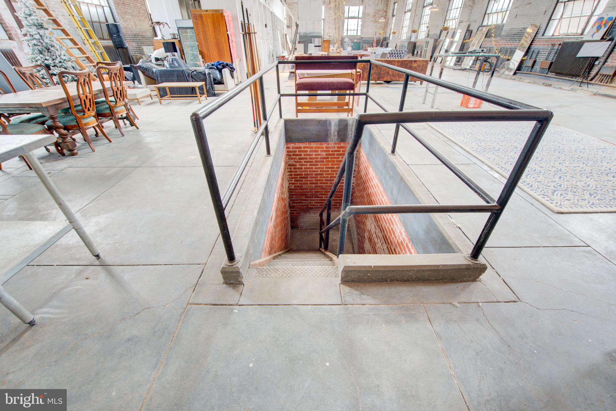 SHARSWOOD - Commercial Lease