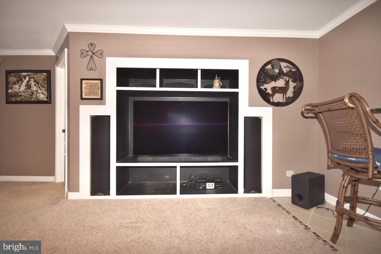 WOODLAWN FARMS - Residential