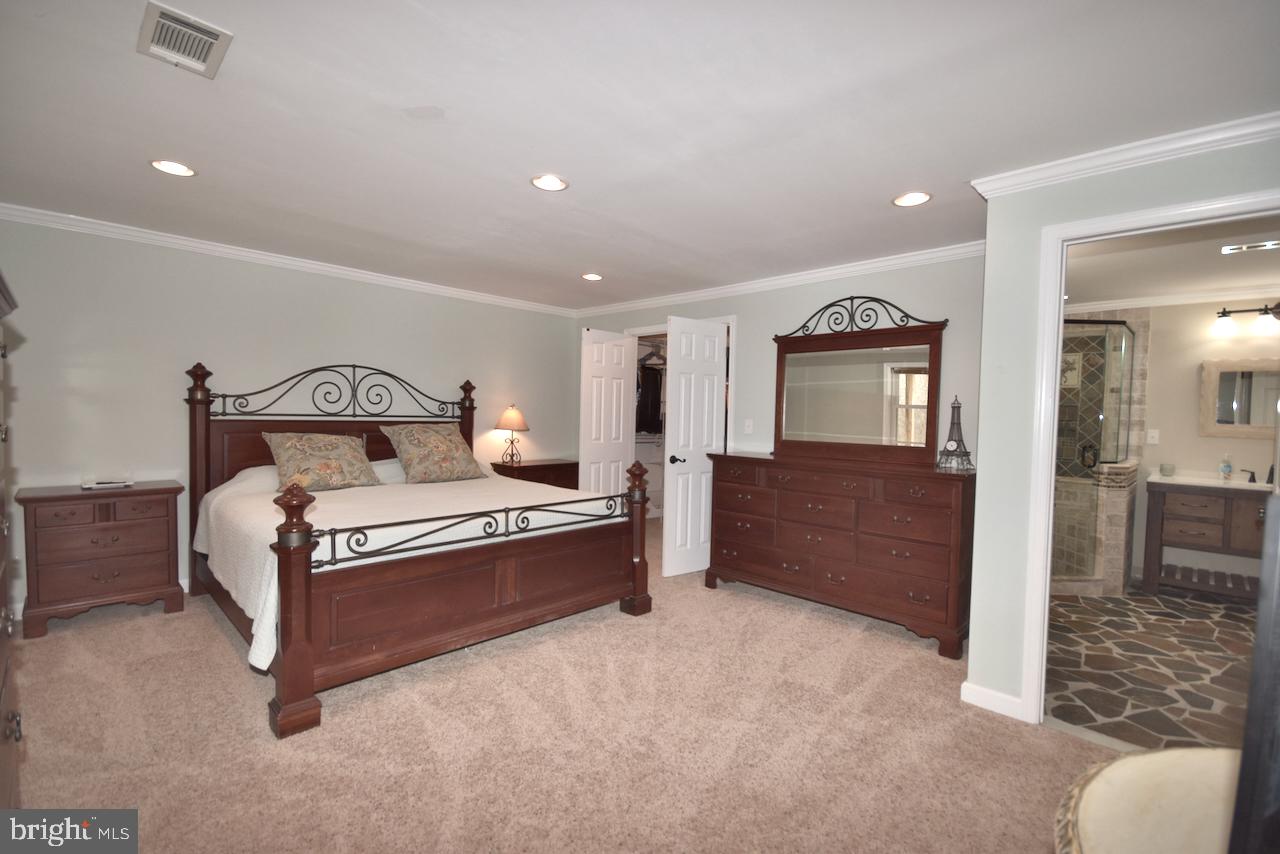 WOODLAWN FARMS - Residential