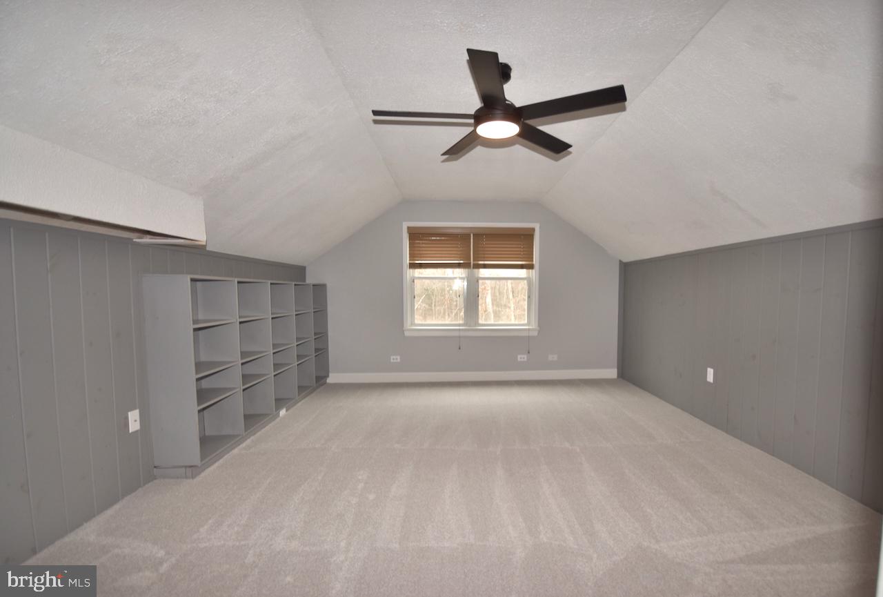 WOODLAWN FARMS - Residential