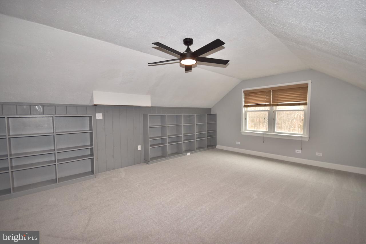 WOODLAWN FARMS - Residential