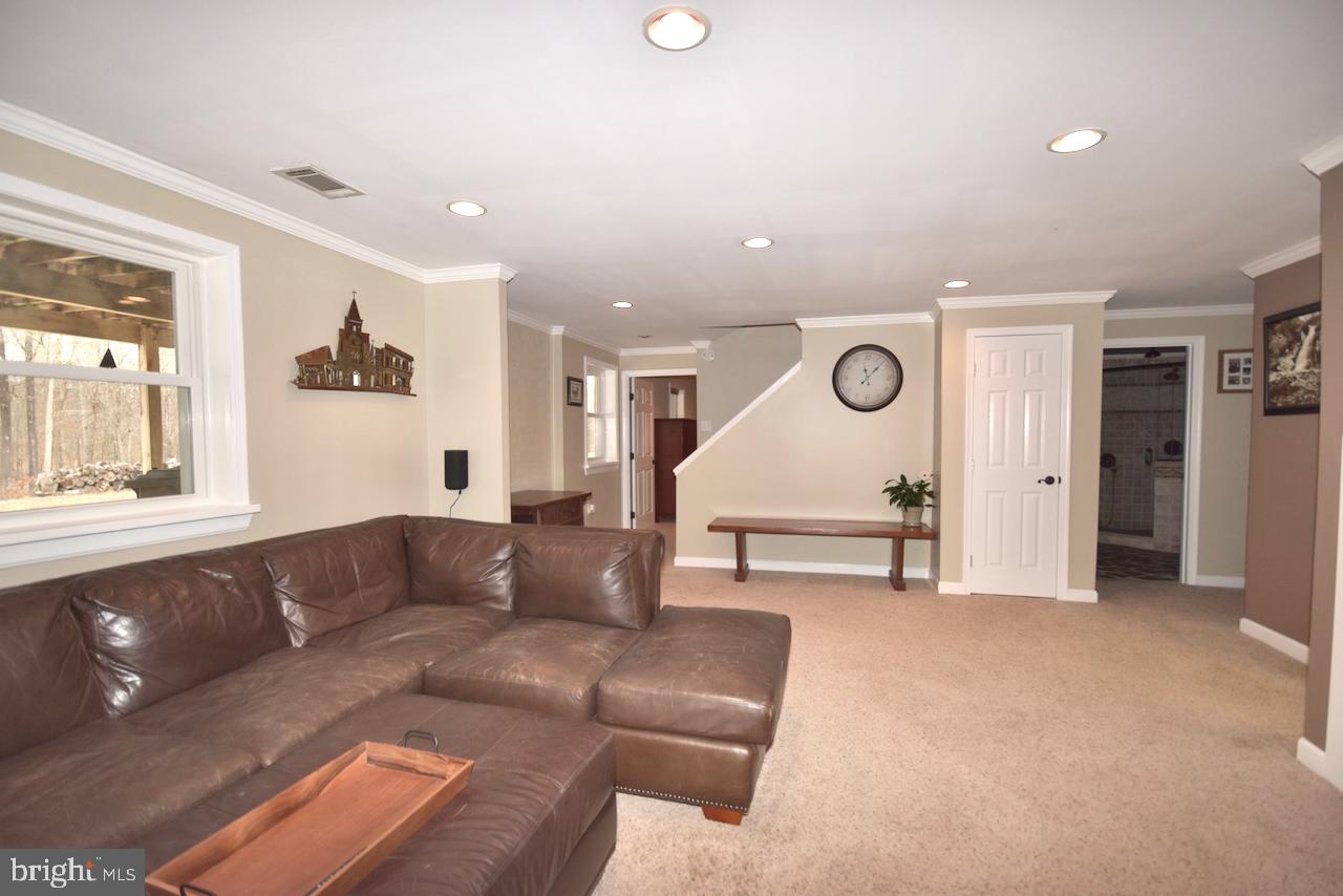 WOODLAWN FARMS - Residential