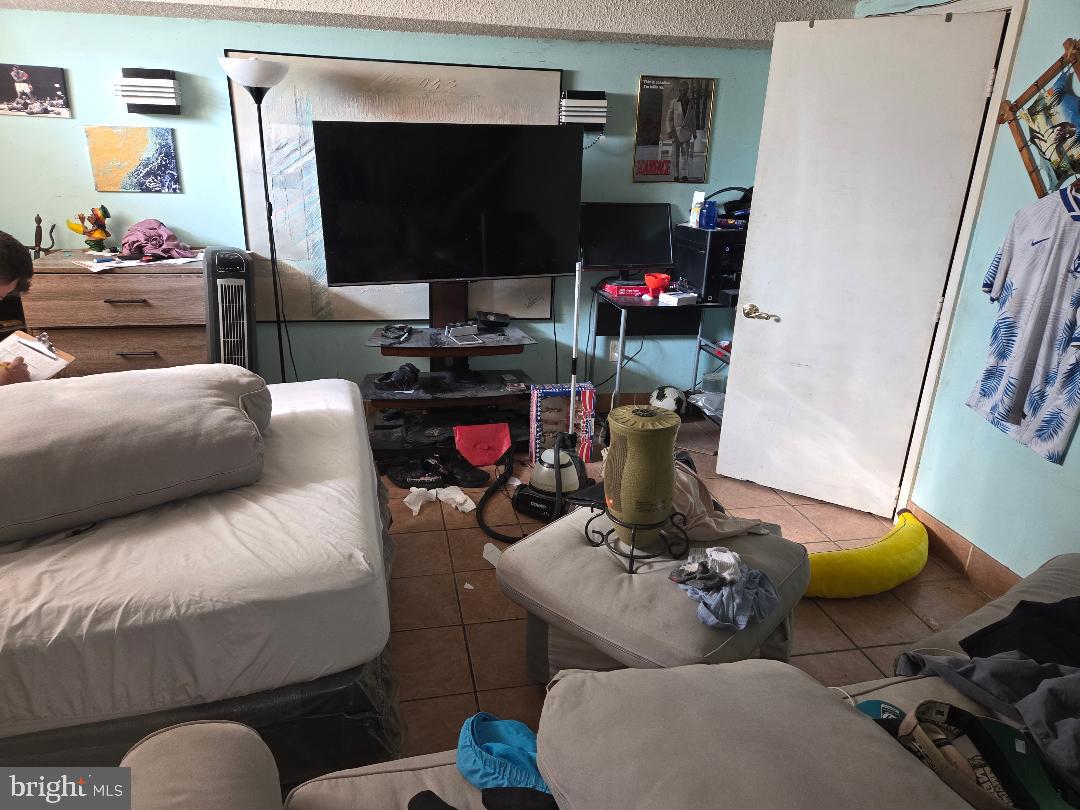 MAYFAIR (WEST) - Residential