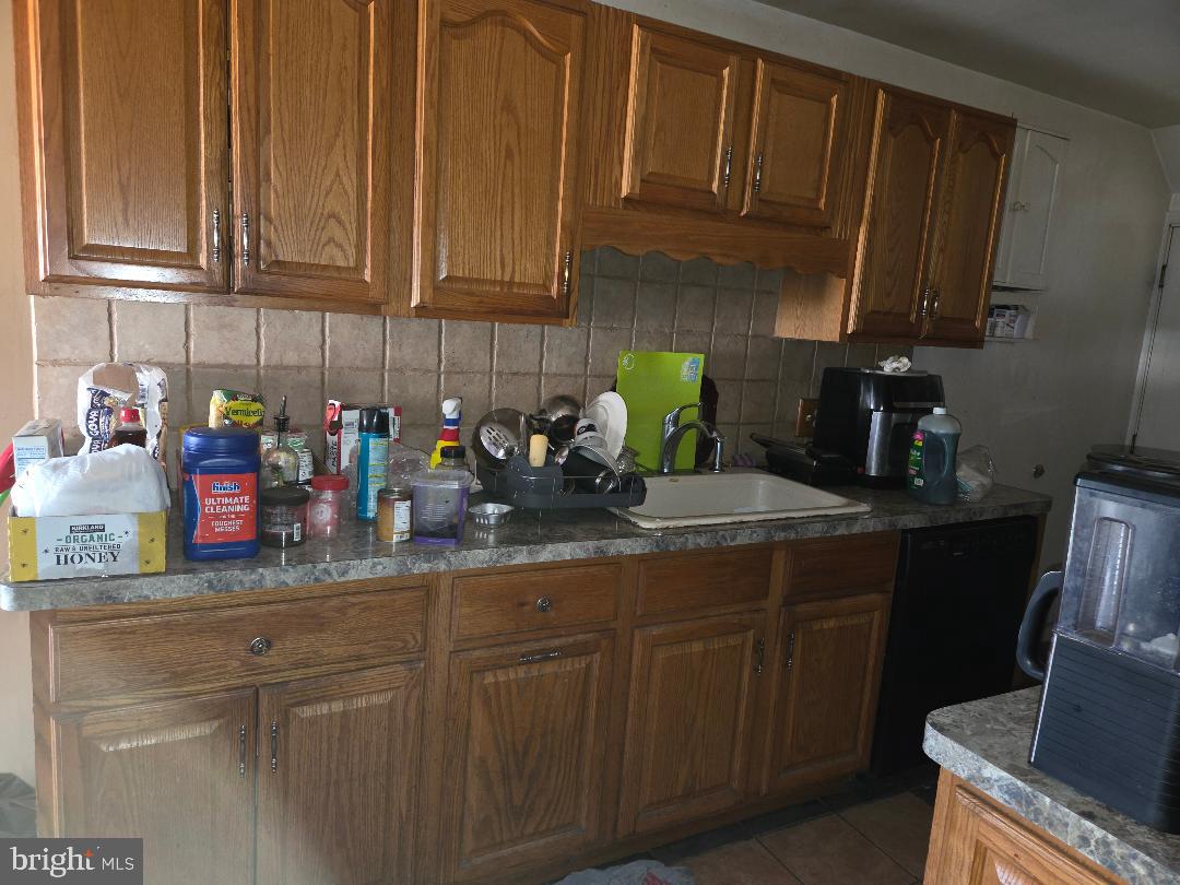 MAYFAIR (WEST) - Residential