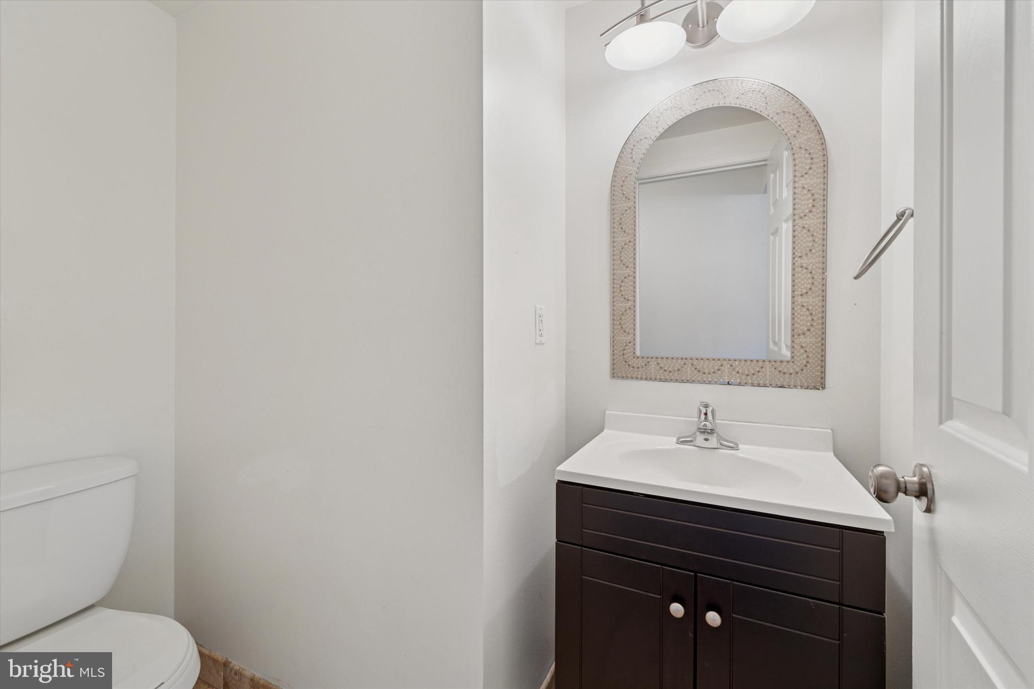 200 LOMBARD STREET 10 607
