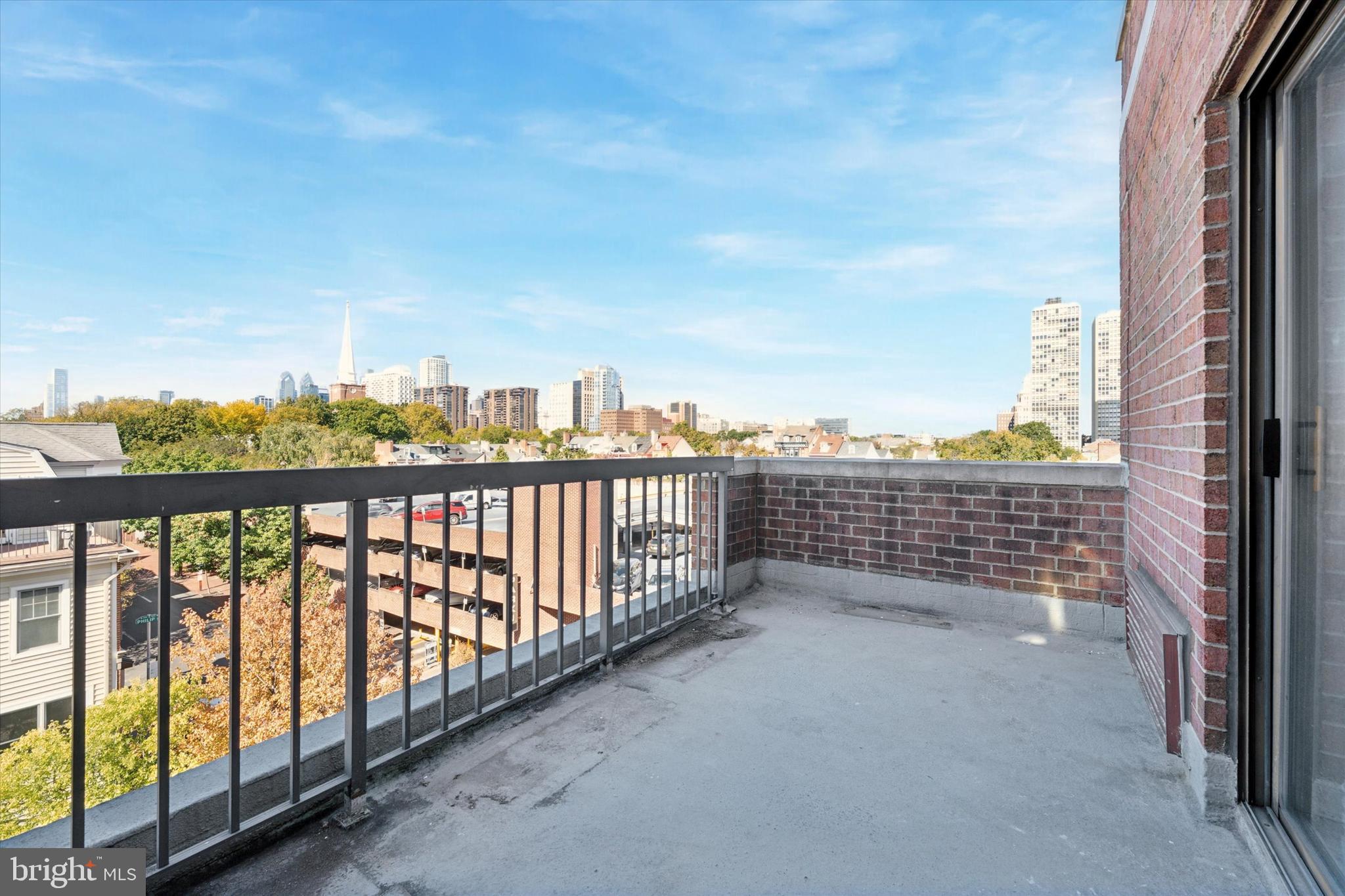 SOCIETY HILL - Residential