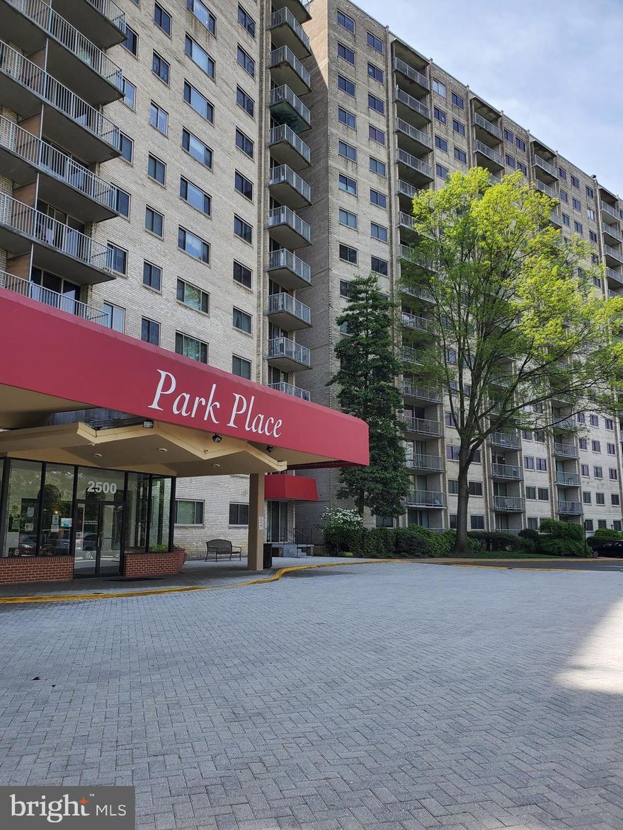 REDUCED PRICED> LOCATION< LOCATION. One-Bedroom condo located in sought-after Park Place! Great location within the building -no need to access the elevator - just steps from the lobby with walk-out access. Bright, roomy with a walk-in closet and plenty of natural light. With an updated bathroom and brand-new appliances, new floors, and freshly painted, it is move-in ready. Feel safe 24/7 with security and concierge, provided by the association. Condo fees cover the cost of all utilities as well as a swimming pool, gym, and party room. Open parking and easy access to 395, a few minutes to Alexandria, Dc, metro. Bus right out front. Fort Ward Park across the street for evening walks. Pet friendly. Bradlee Shops. The building has a beautiful newly renovated lobby and hallways. FHA/VA approved building.