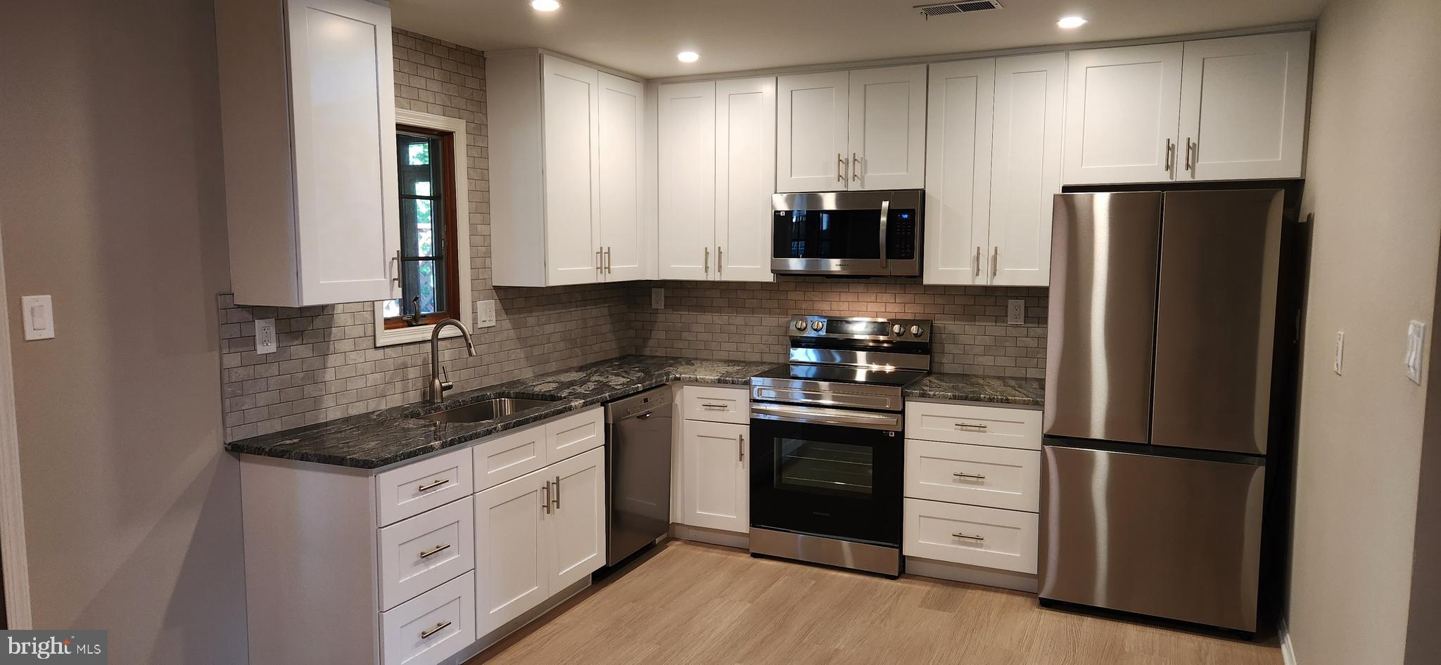 OLDE COLONIAL GREENE - Residential Lease