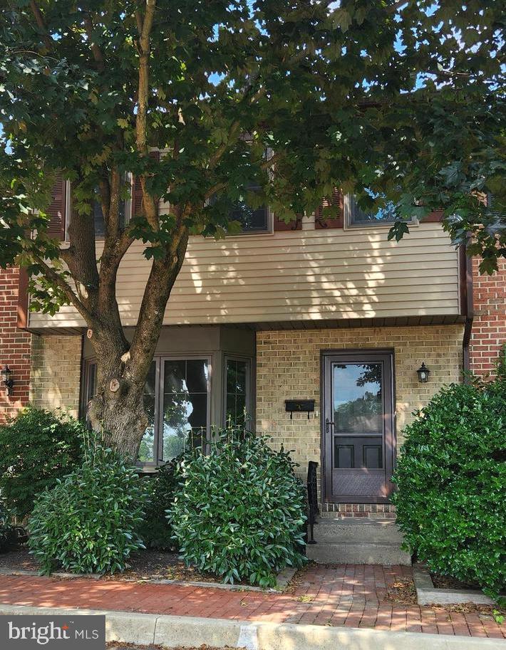 OLDE COLONIAL GREENE - Residential Lease