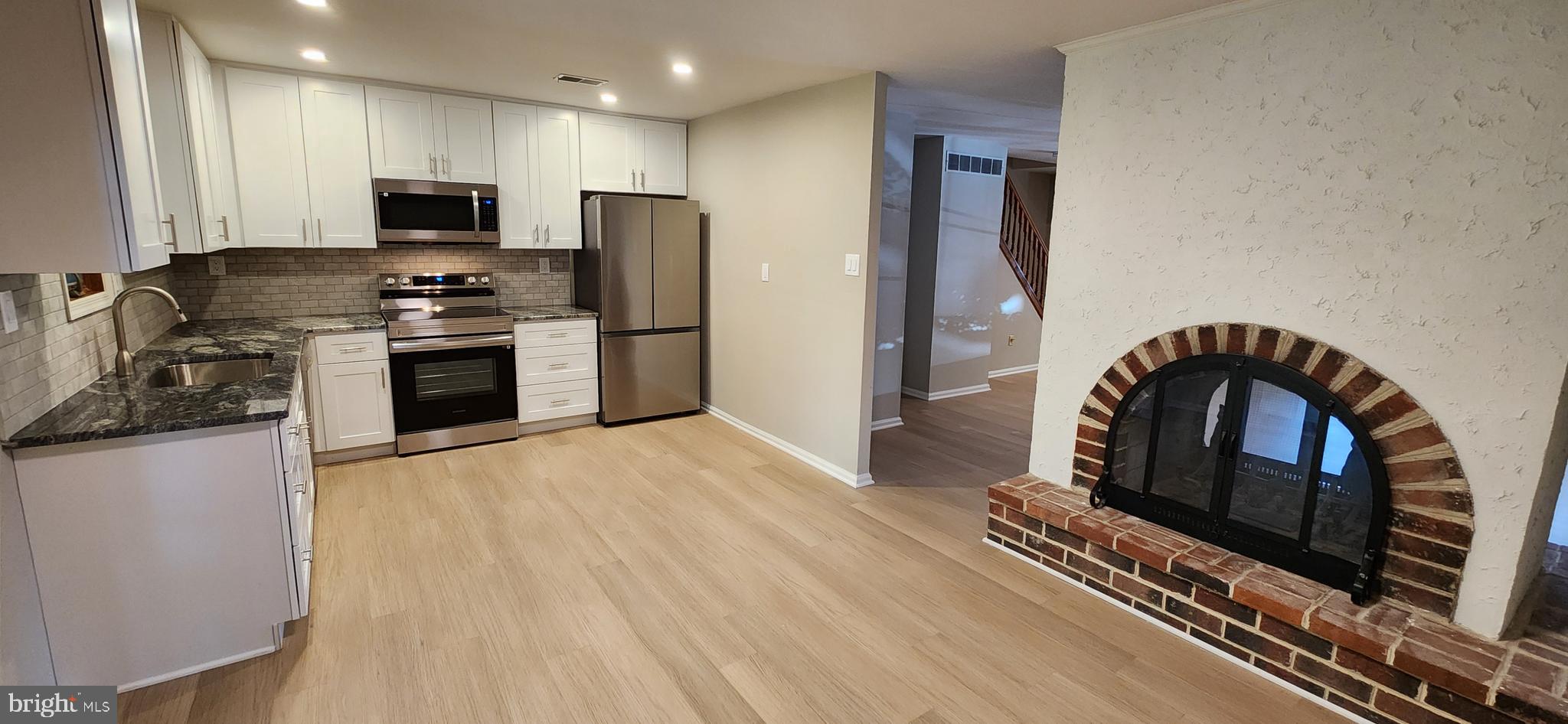 OLDE COLONIAL GREENE - Residential Lease