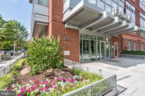 Condo For Sale - 1300 N Street #207<br/> WASHINGTON, DC 20005