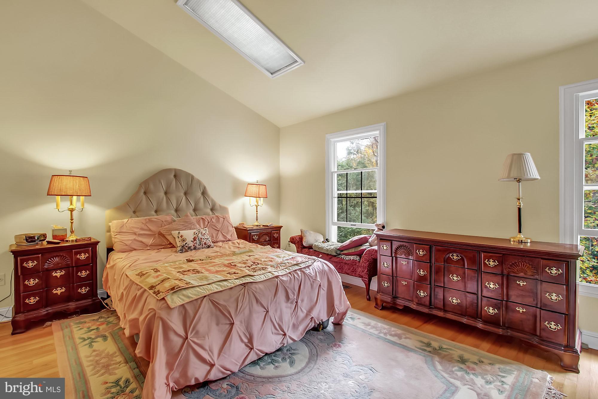 WHITE OAK - Residential