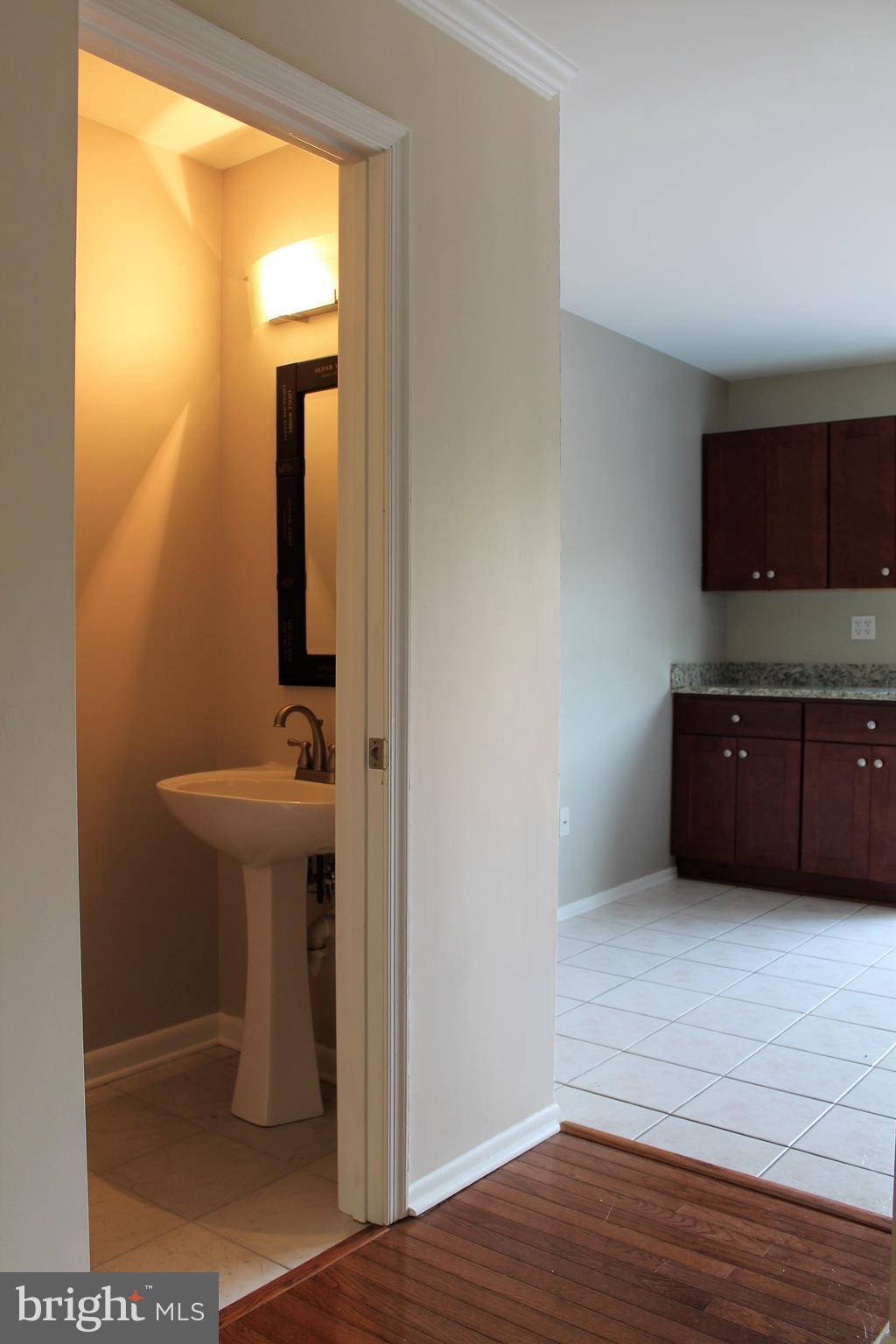 HARFORD TOWN - Residential