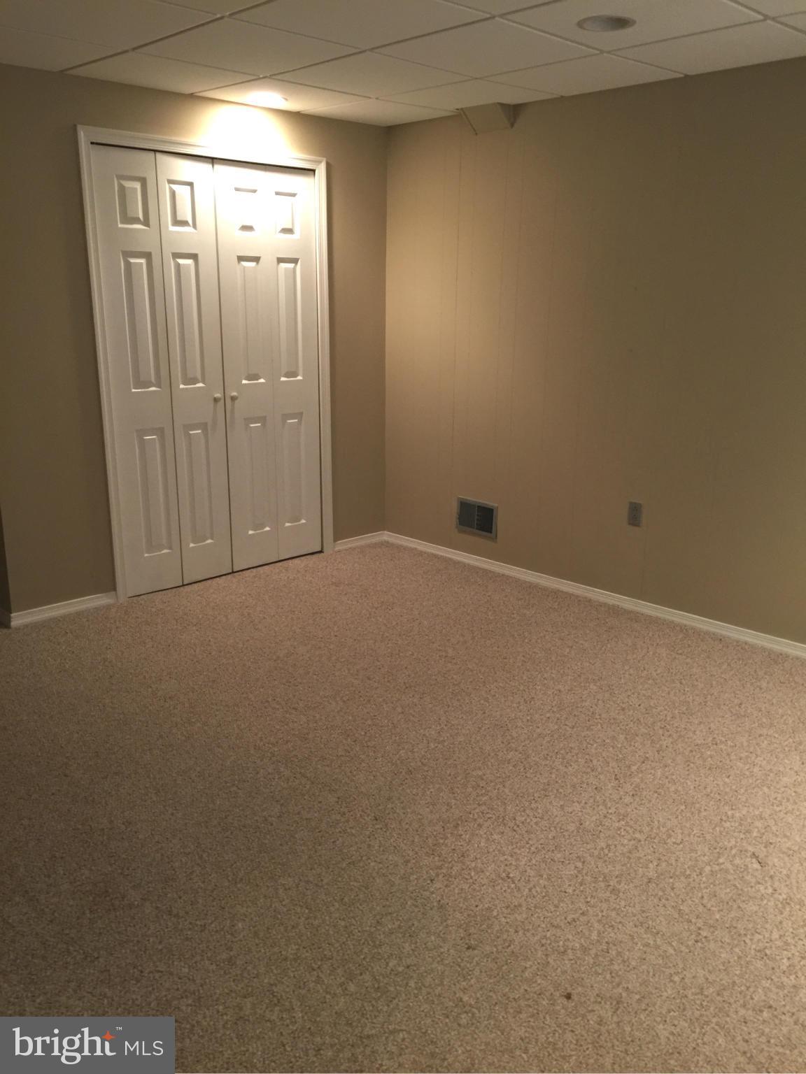 SUNNINGDALE MEADOWS - Residential