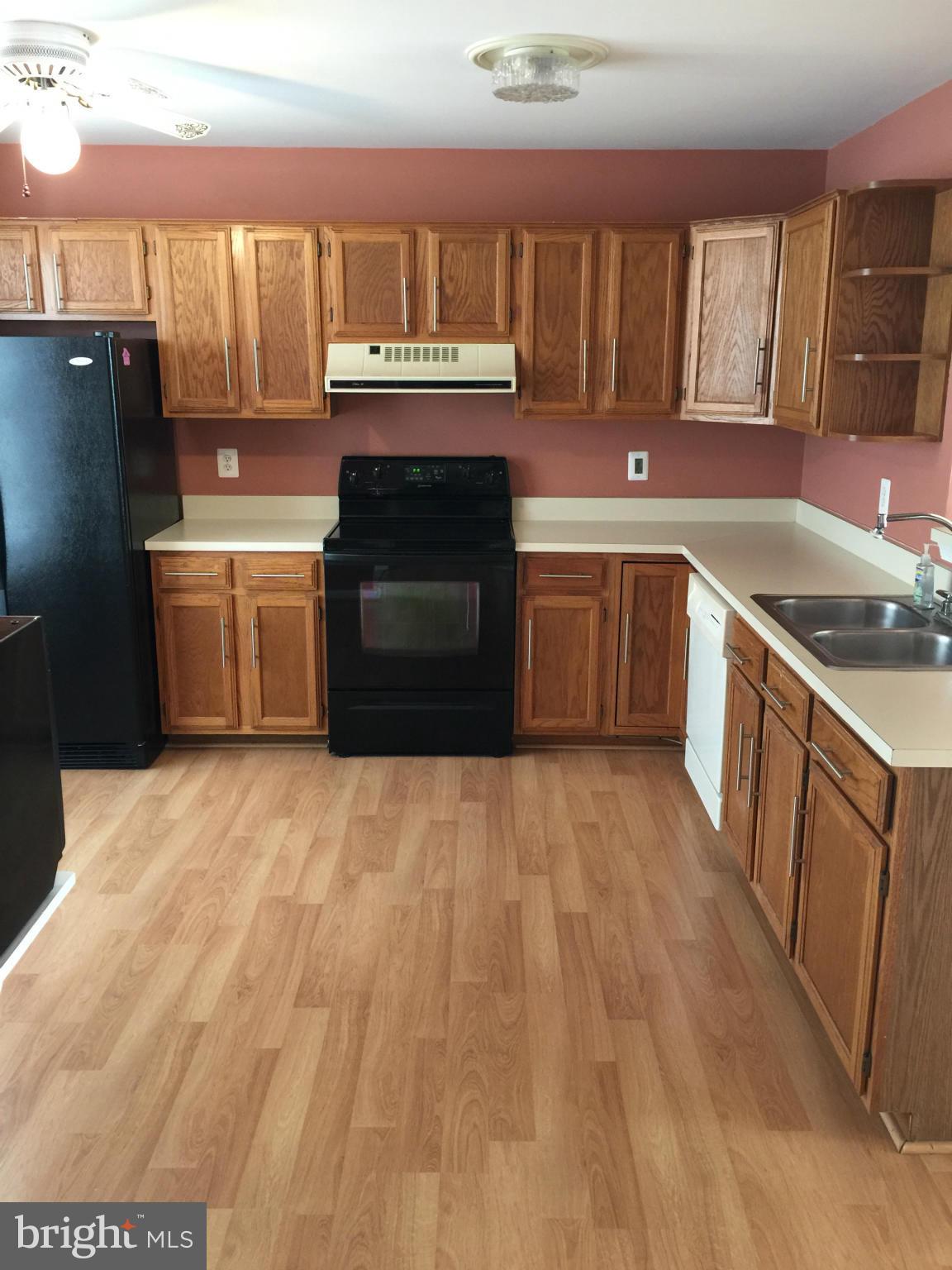 SUNNINGDALE MEADOWS - Residential