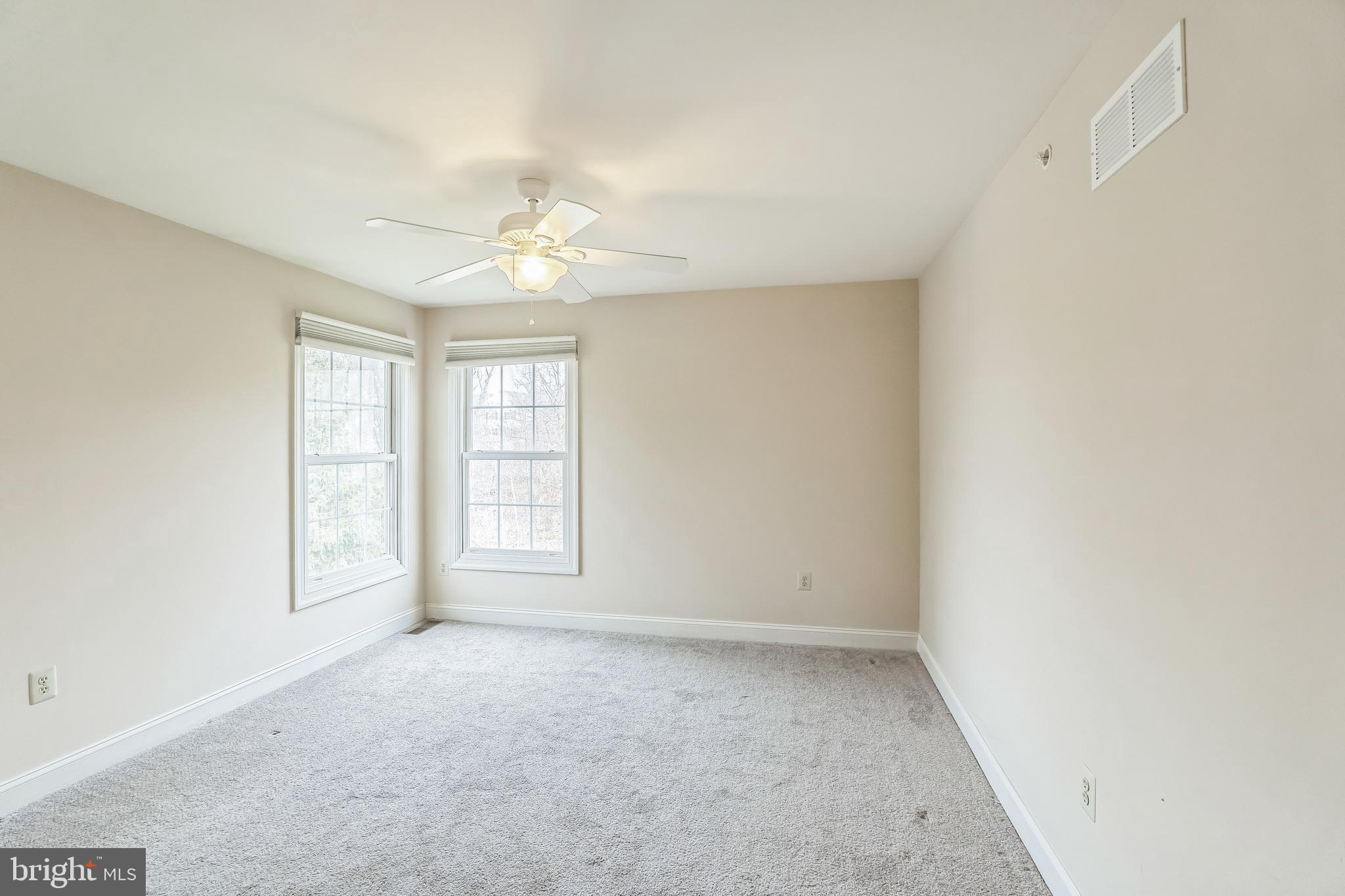 RESERVE AT PENN CRSG - Residential Lease