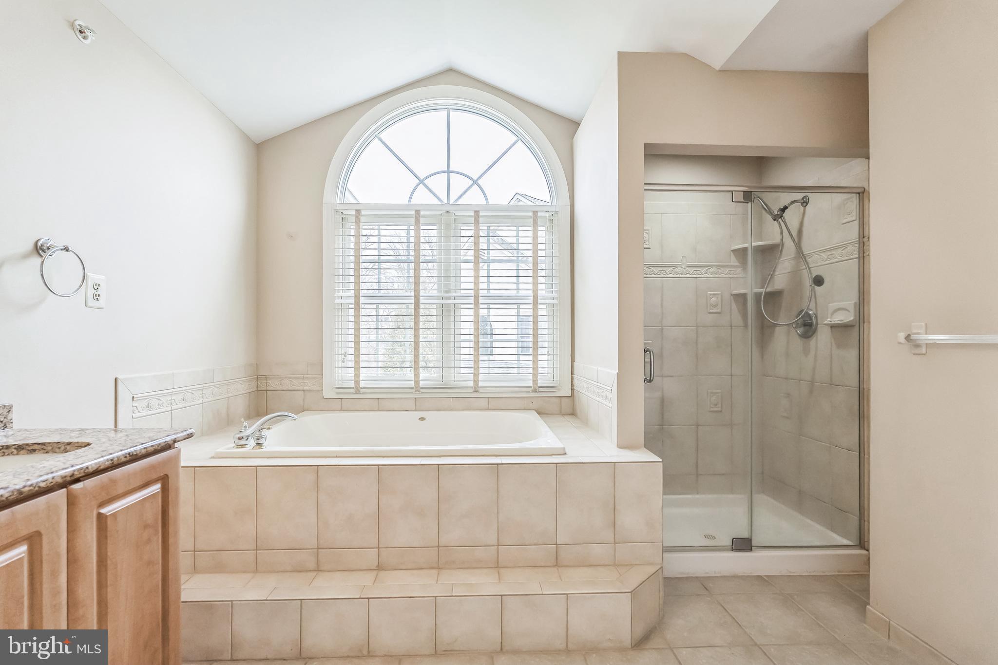 RESERVE AT PENN CRSG - Residential Lease