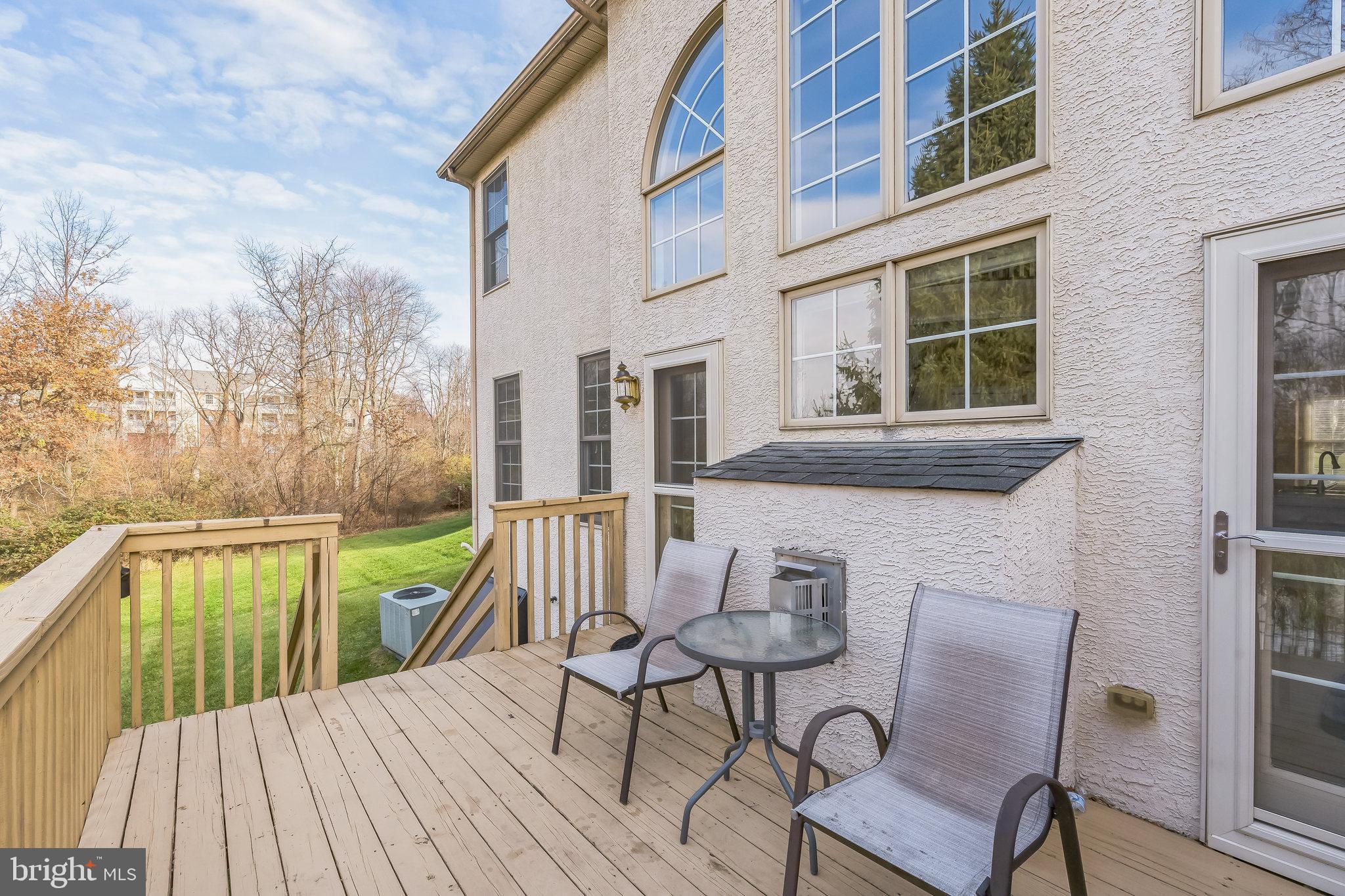 RESERVE AT PENN CRSG - Residential Lease