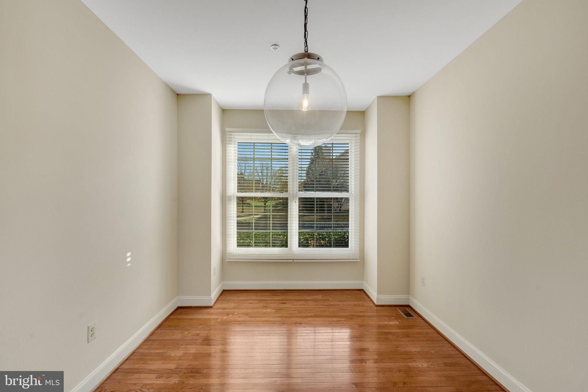 RESERVE AT PENN CRSG - Residential Lease