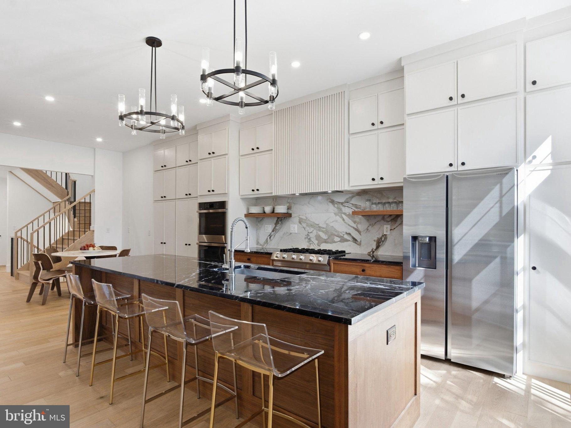 18441 LANIER ISLAND SQUARE