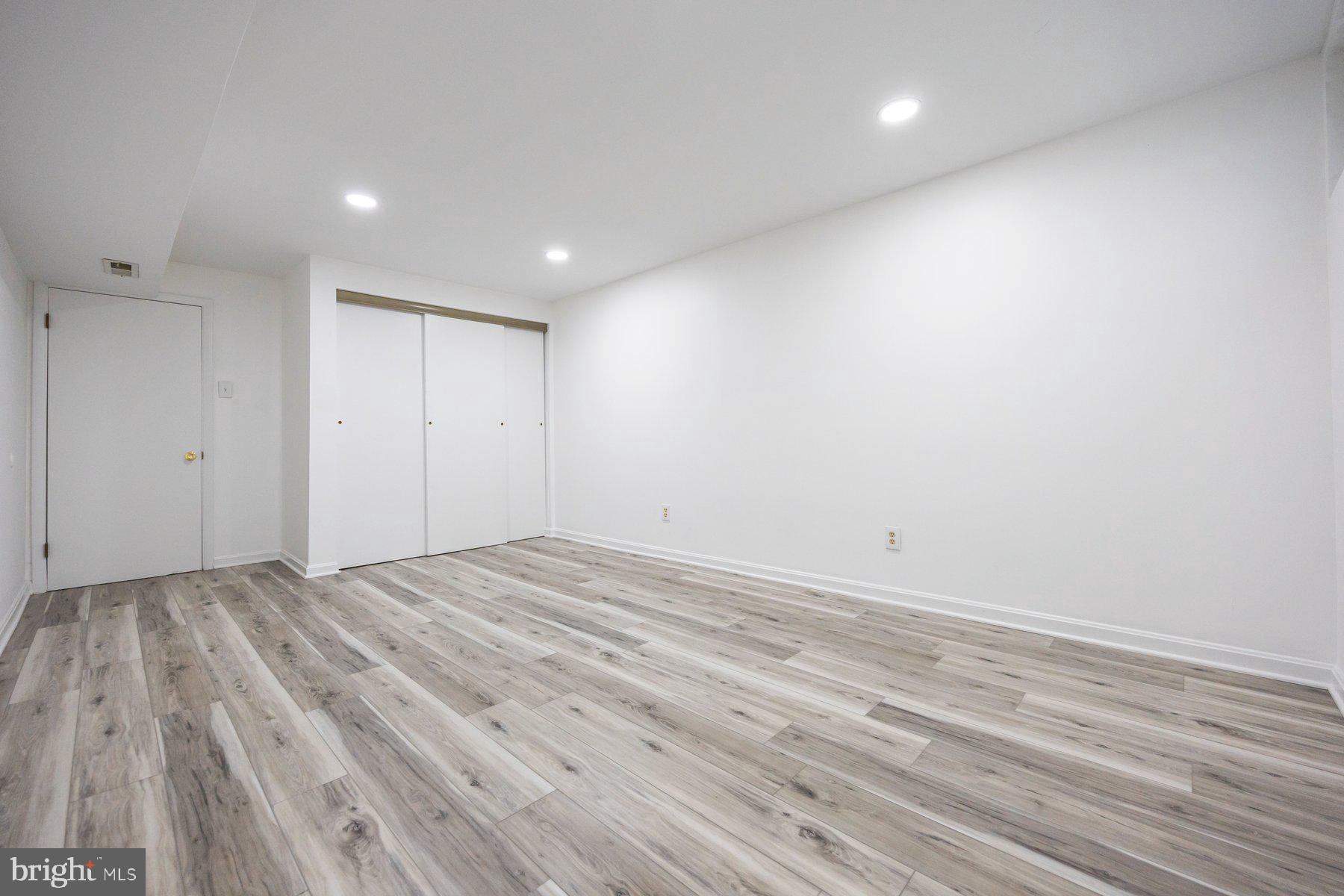 HILLTOP - Residential